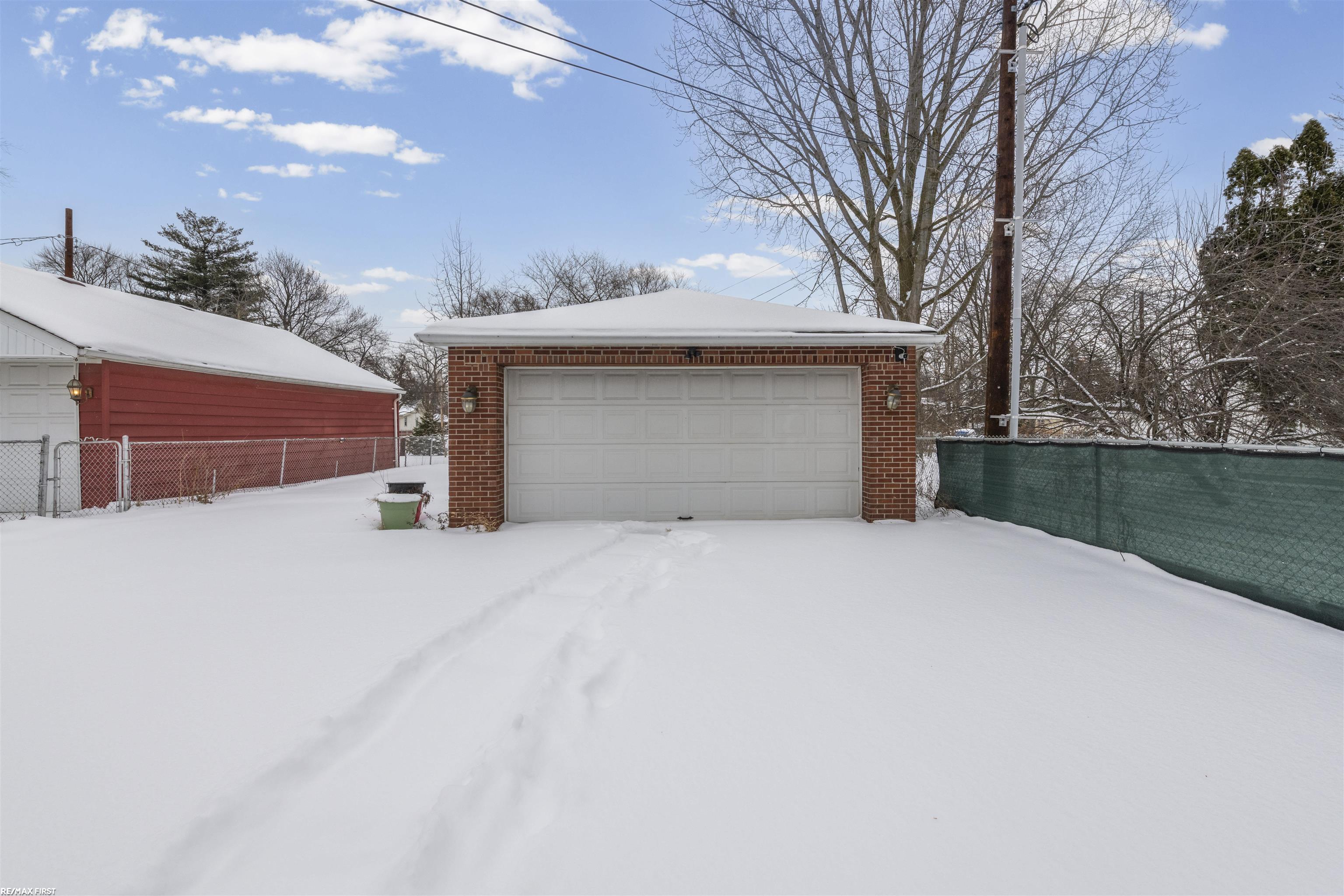 22844 Oakwood Avenue, Eastpointe, MI, 48021