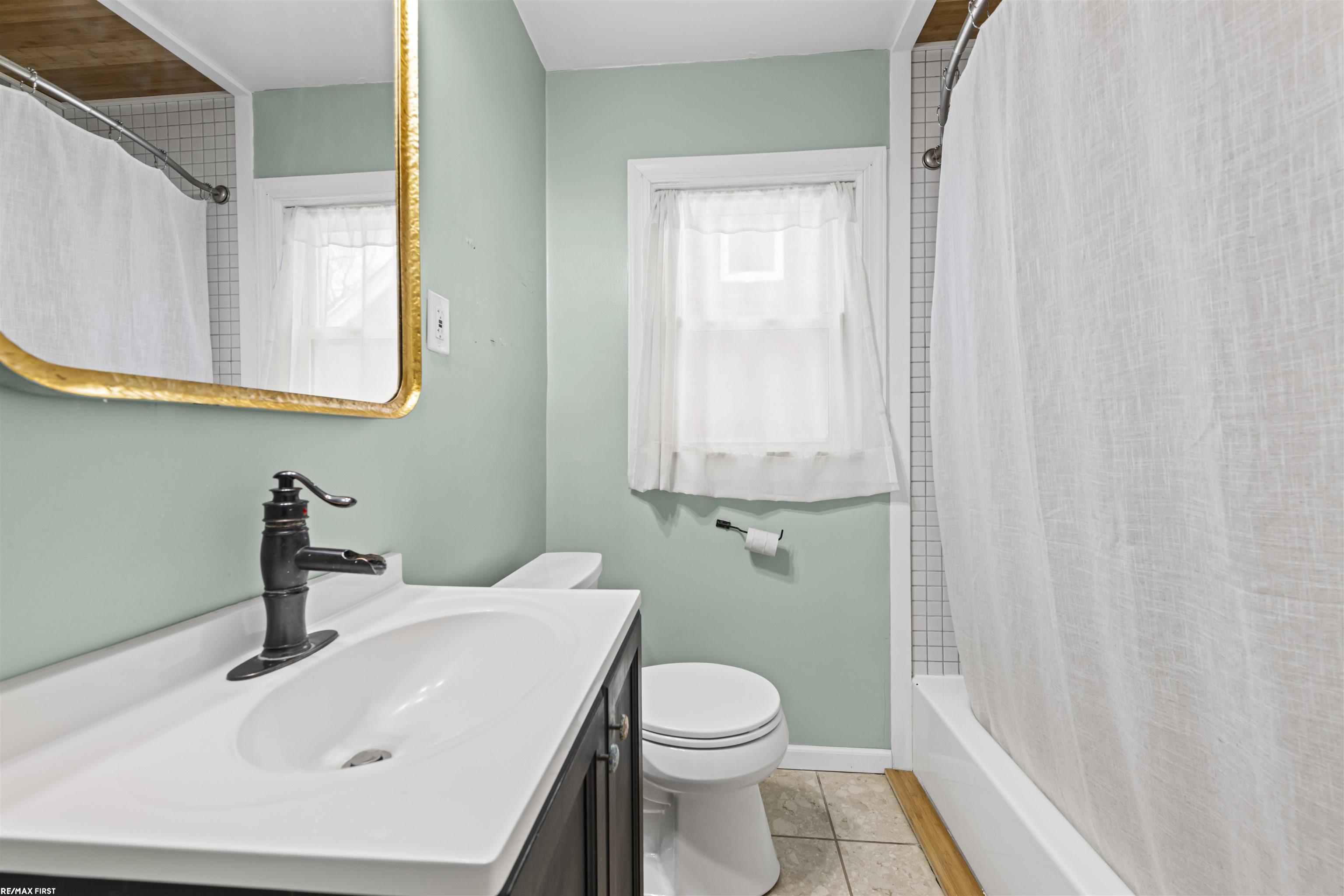 22844 Oakwood Avenue, Eastpointe, MI, 48021