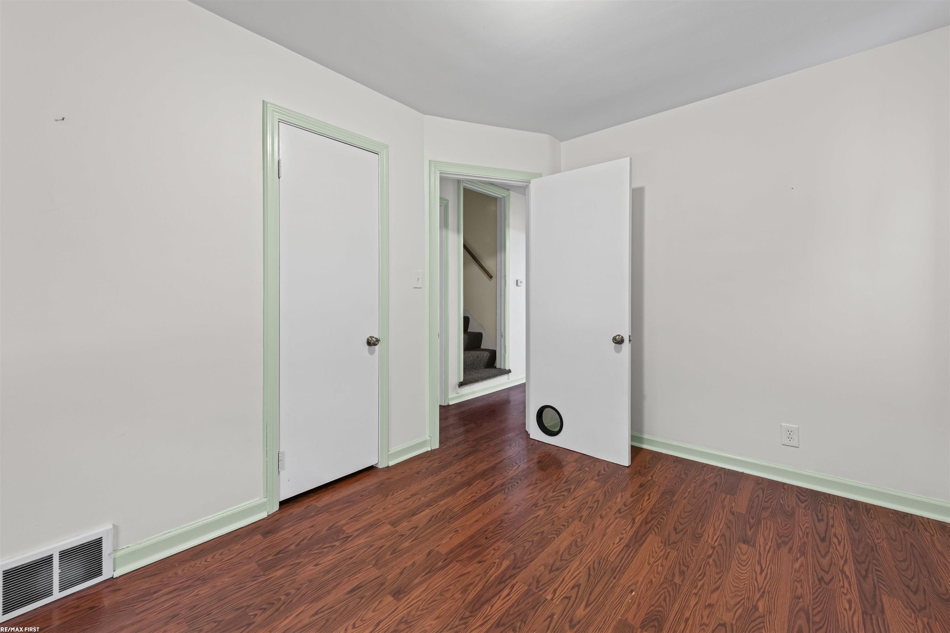 22844 Oakwood Avenue, Eastpointe, MI, 48021