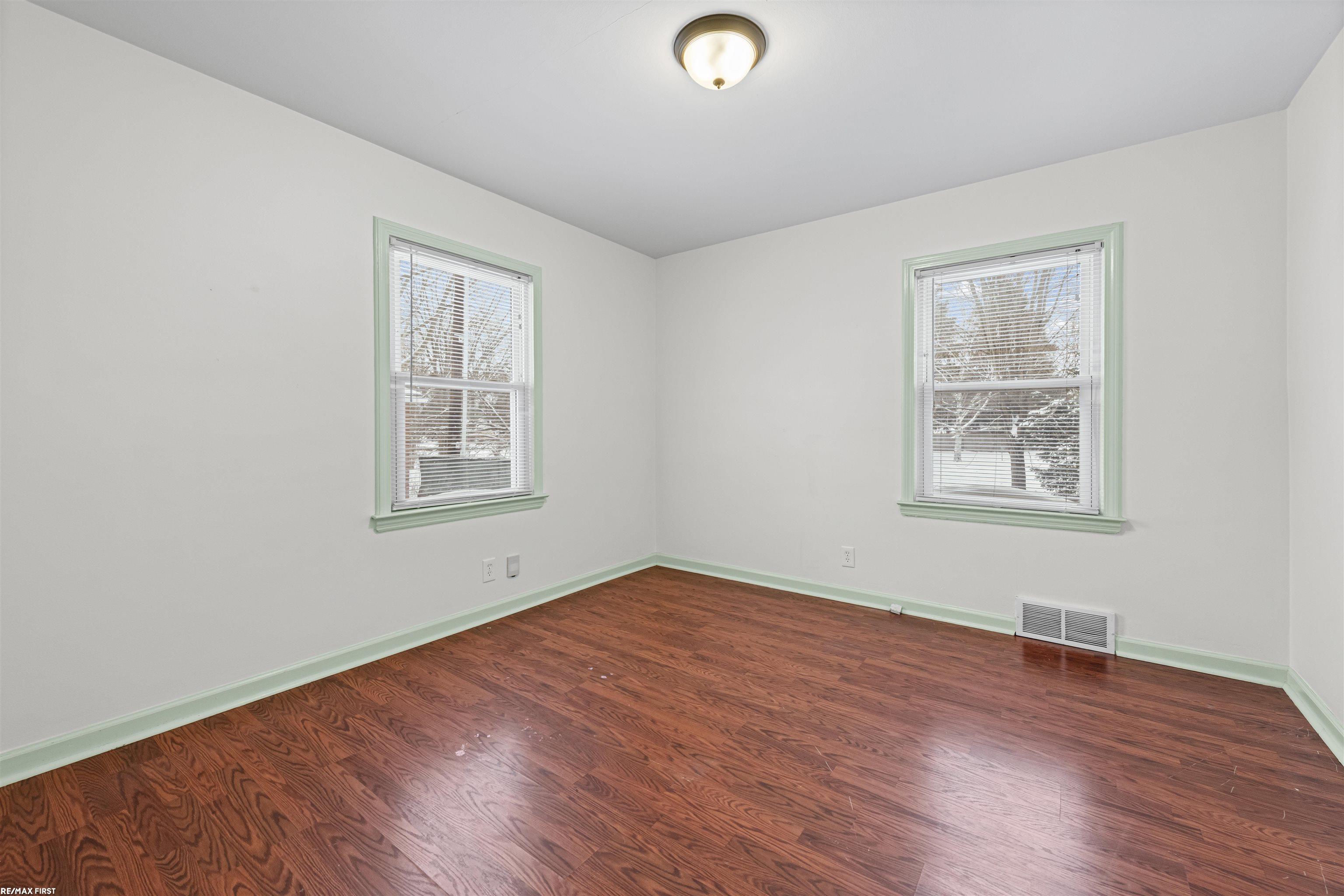 22844 Oakwood Avenue, Eastpointe, MI, 48021