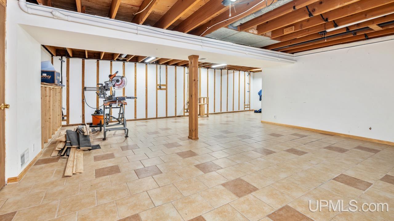 1108 Garfield Street, Niagara T-wi, WI, 54151