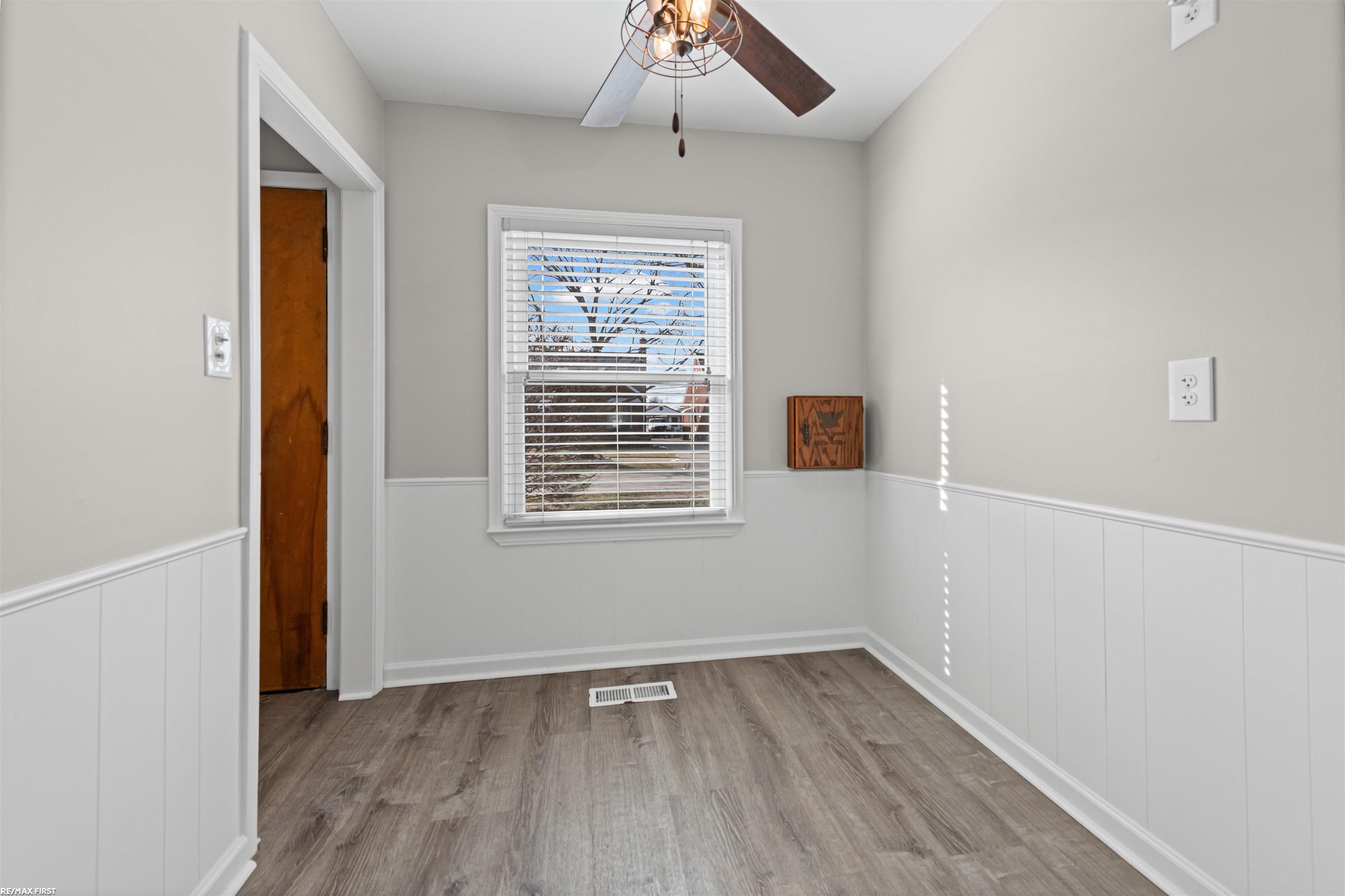 25208 Comfort Street, Center Line, MI, 48015