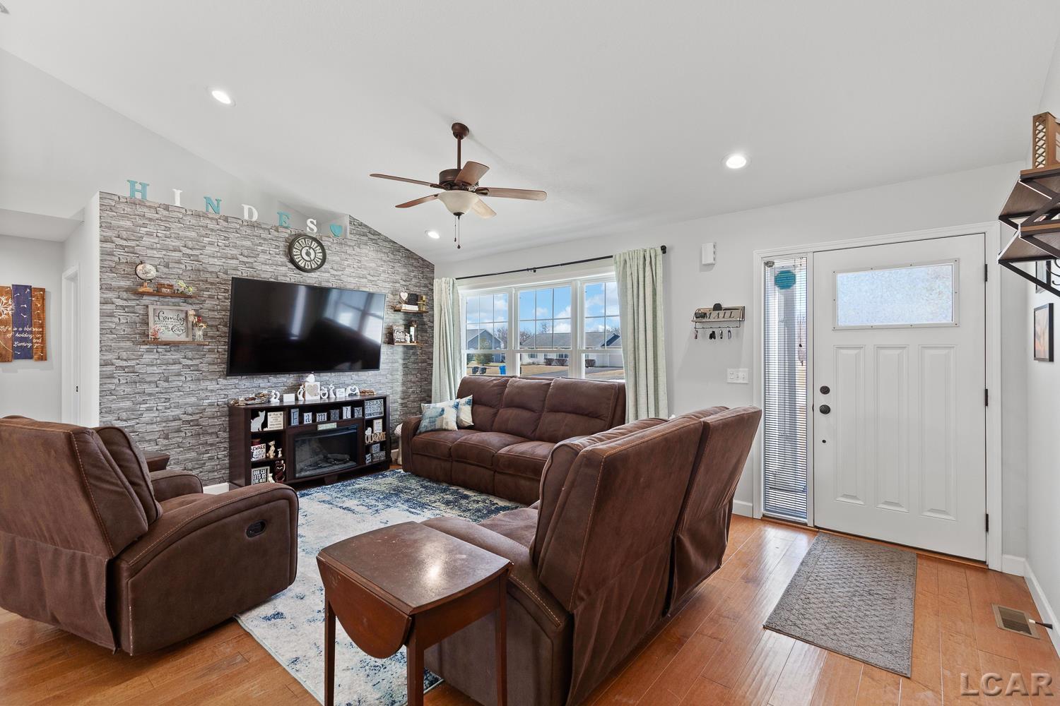 3153 Beaver Creek Ridge, Adrian, MI, 49221