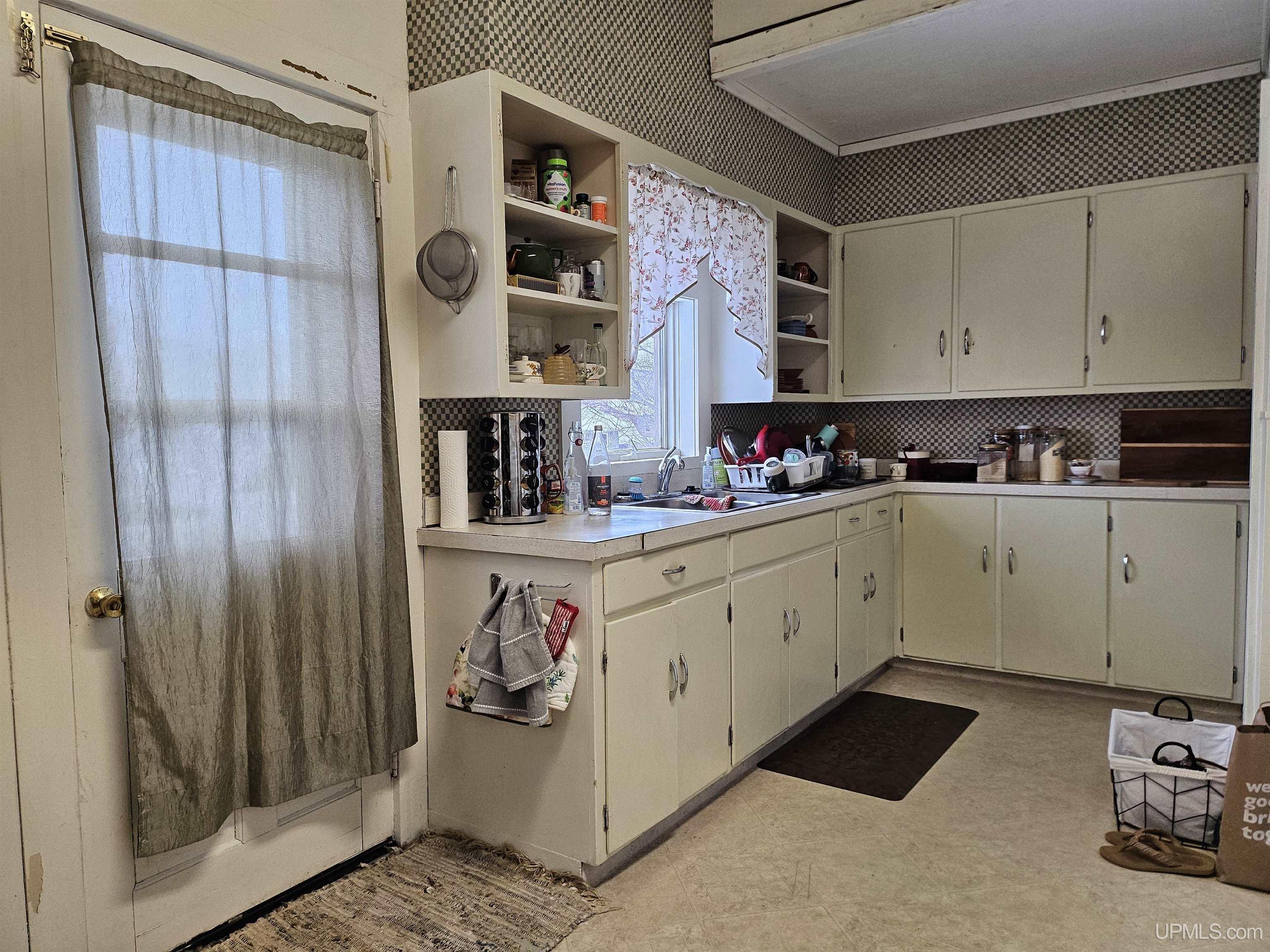 308 W Houghton Avenue, Houghton, MI, 49931