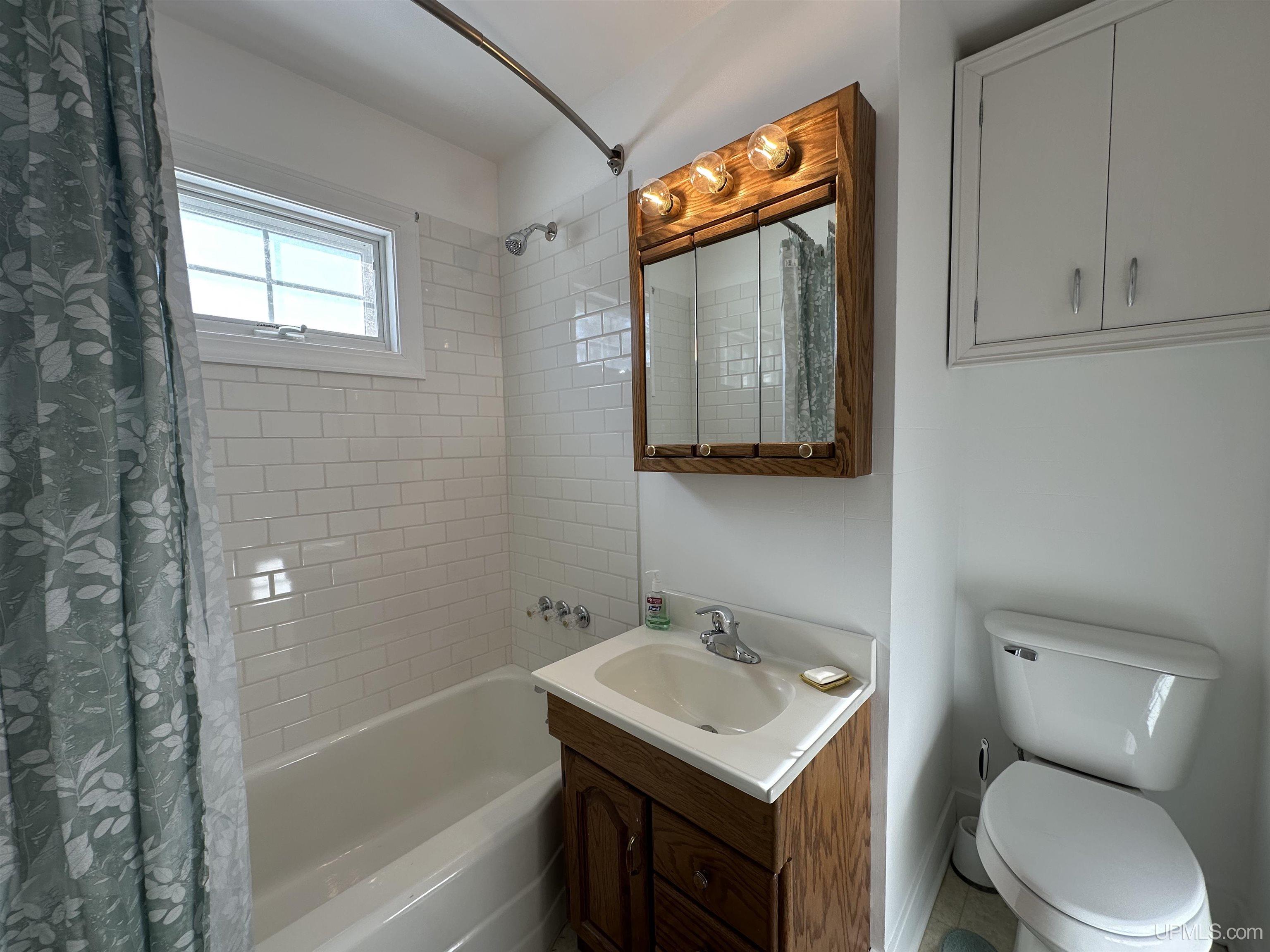 1208 Anderson Avenue, Wakefield, MI, 49968