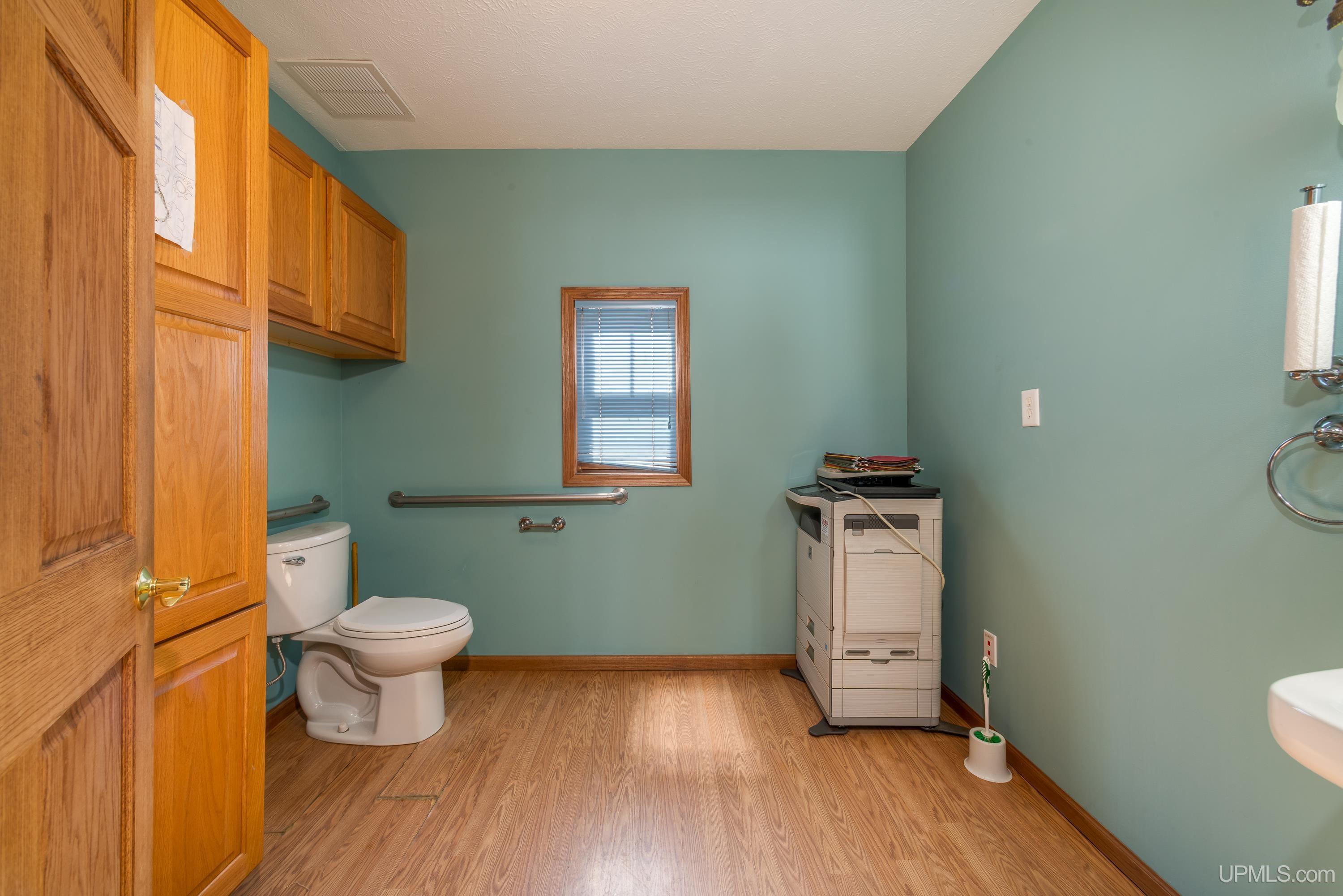 908 N 3rd Street, Marquette, MI, 49855