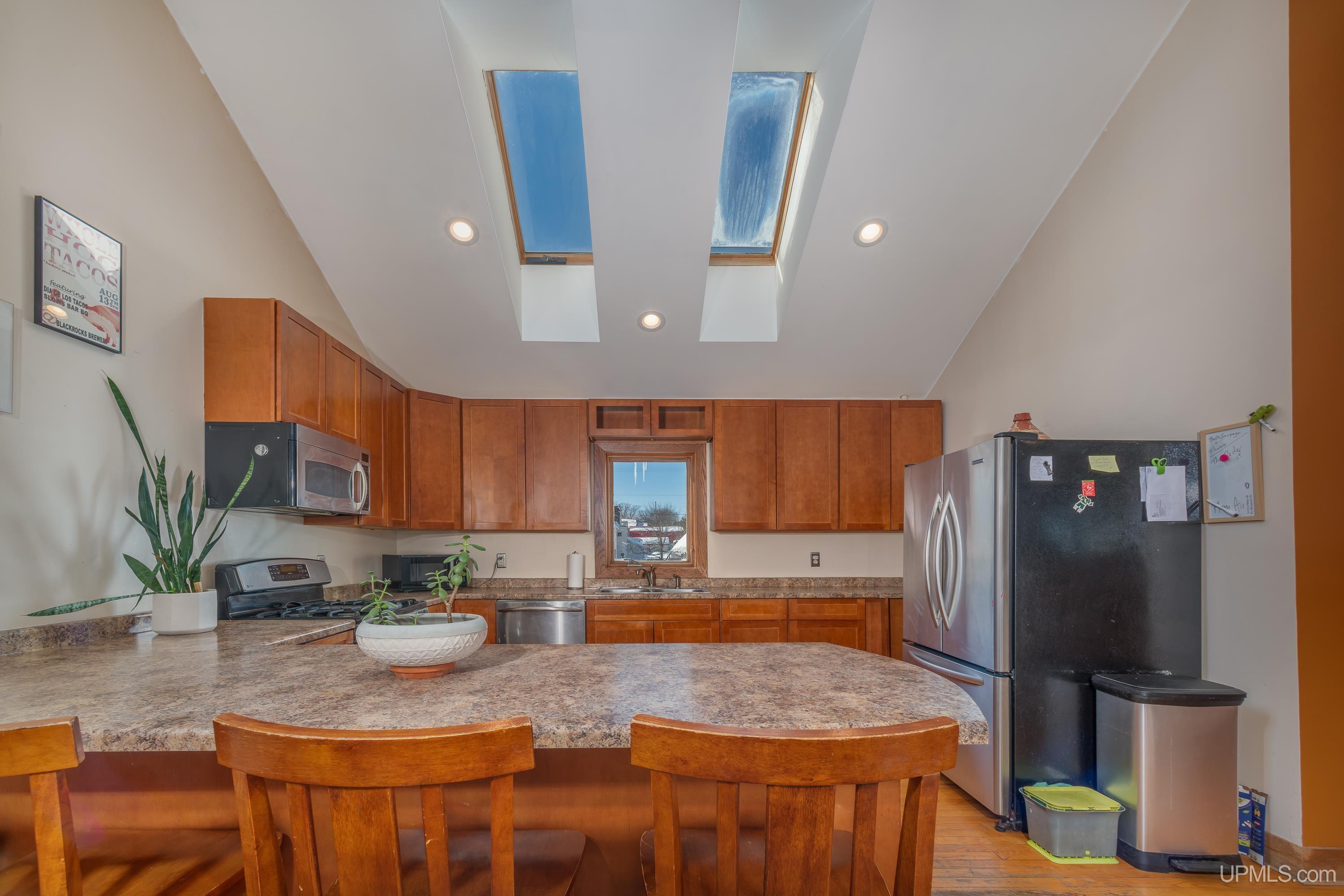 908 N 3rd Street, Marquette, MI, 49855