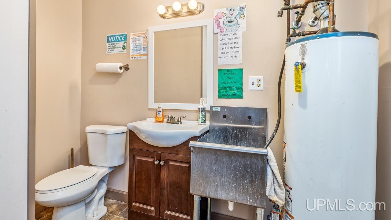 1300 Roosevelt Road, Niagara C-wi, WI, 54151