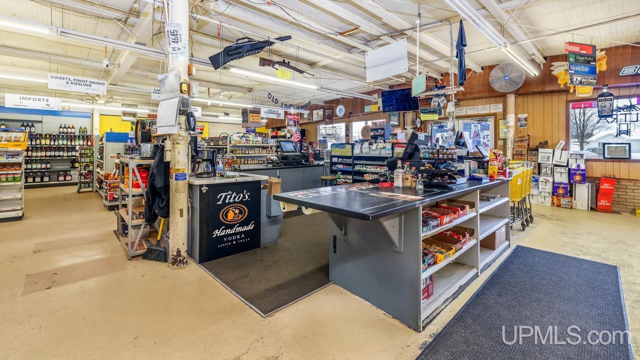 1300 Roosevelt Road, Niagara C-wi, WI, 54151