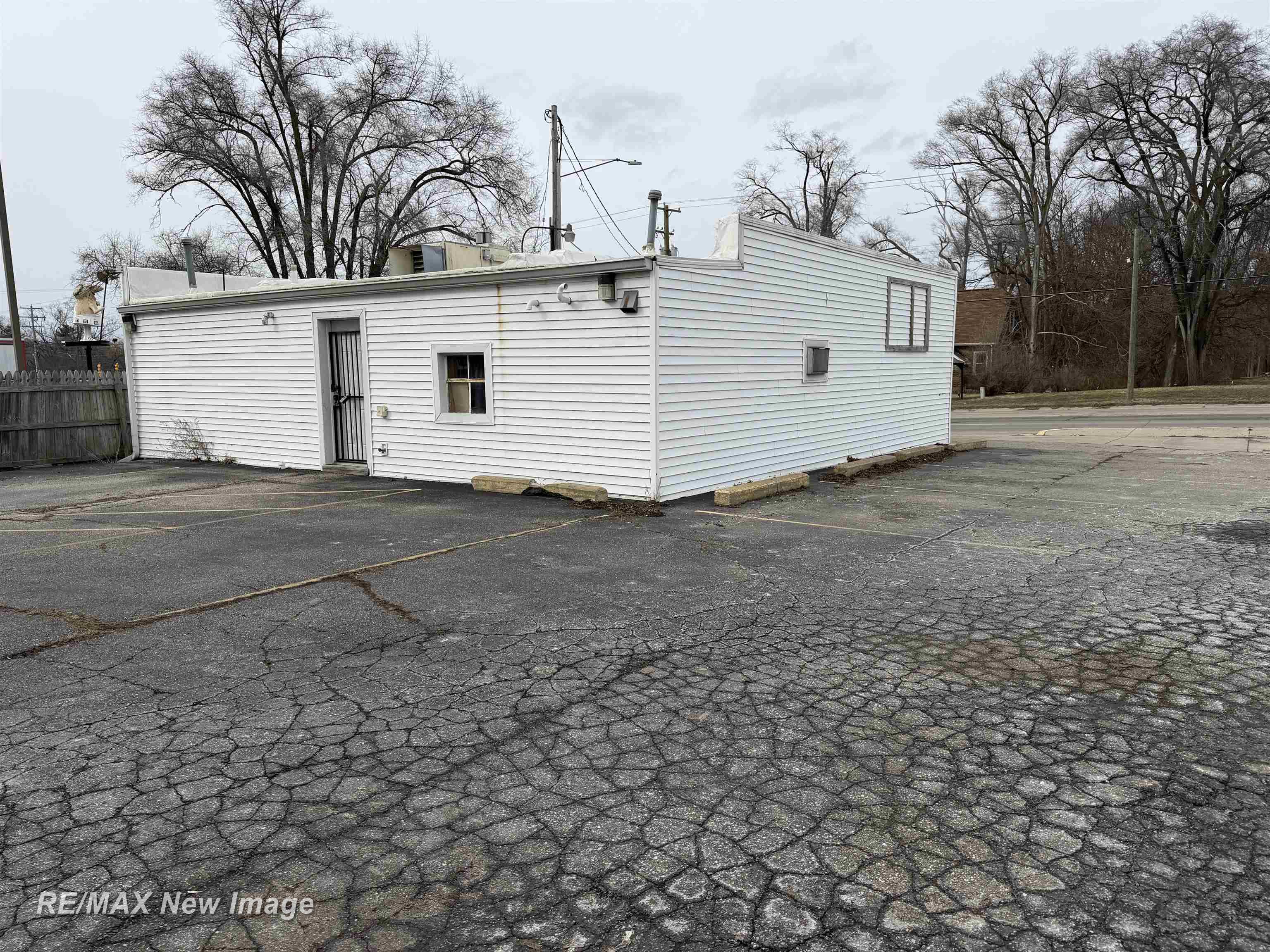 5036 Richfield Road, Flint, MI, 48506