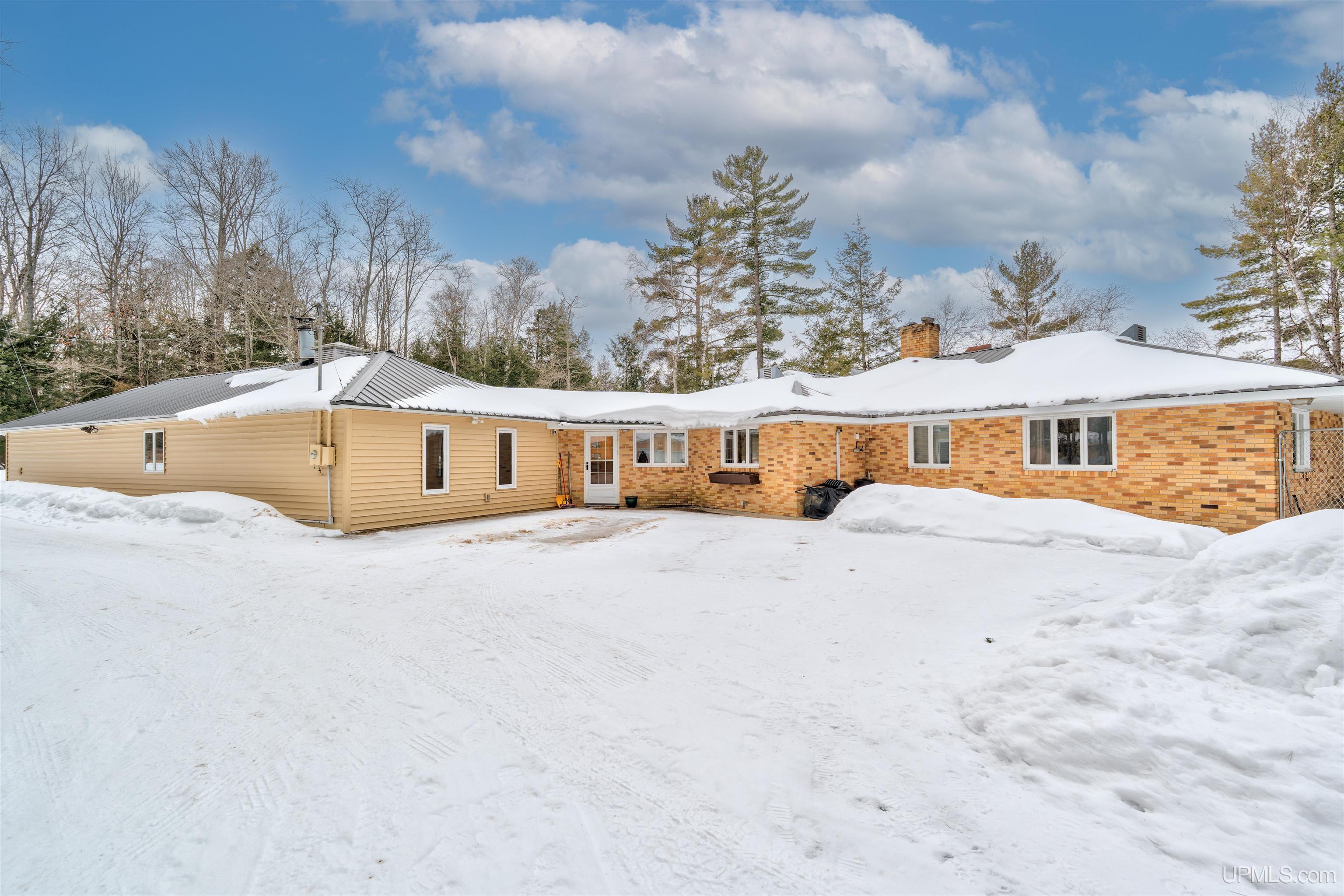 7888 W Island Lake Road, Manistique, MI, 49854