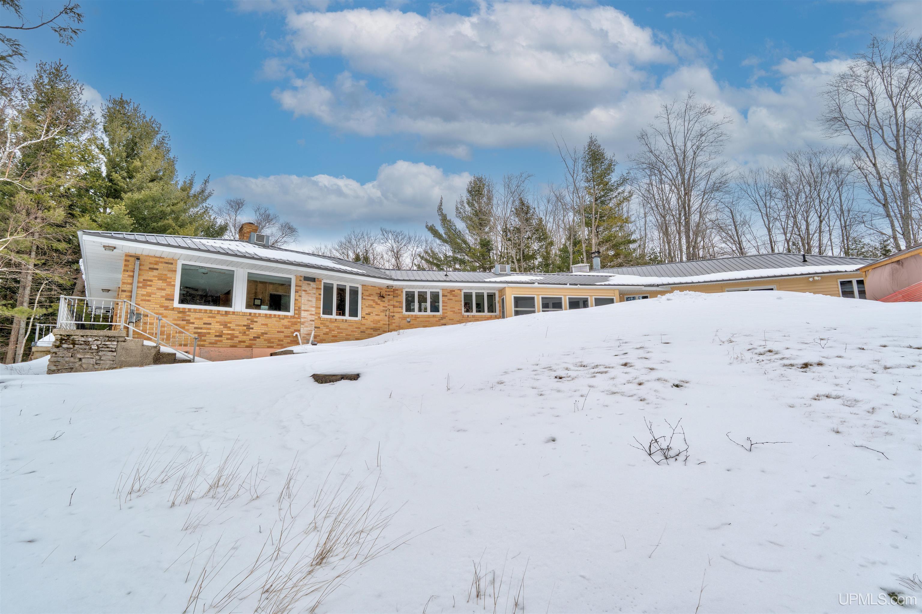 7888 W Island Lake Road, Manistique, MI, 49854