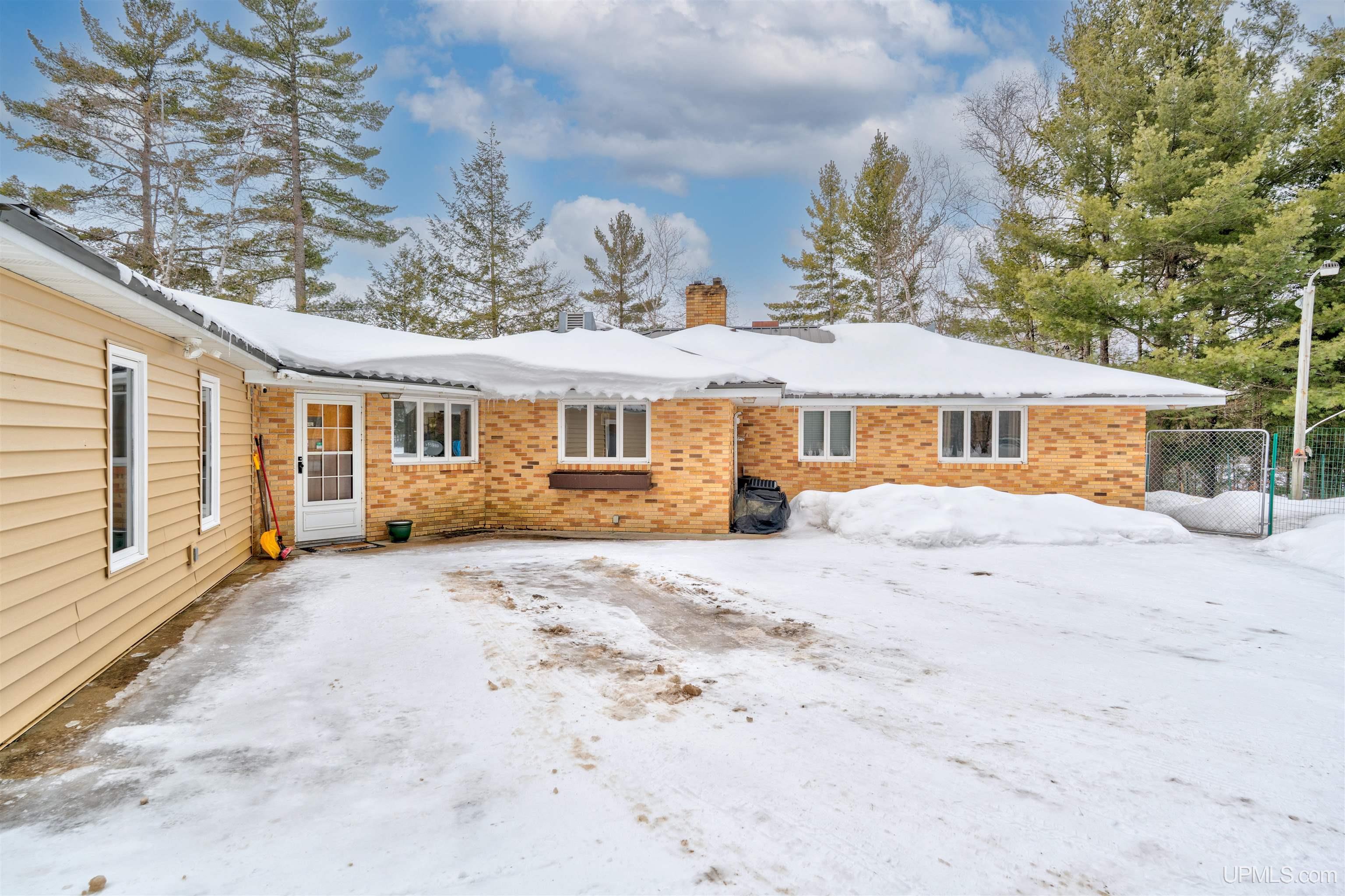 7888 W Island Lake Road, Manistique, MI, 49854