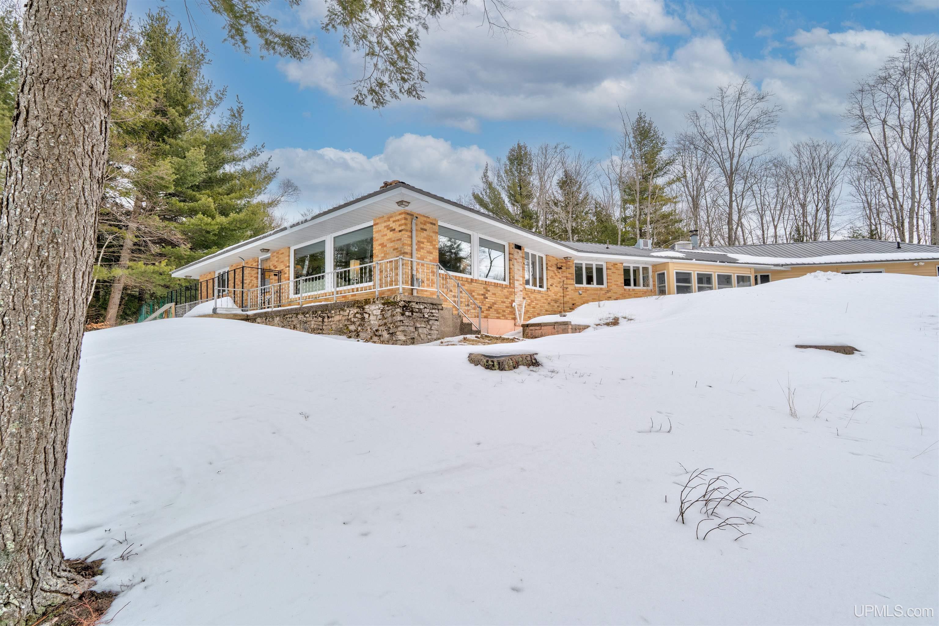 7888 W Island Lake Road, Manistique, MI, 49854