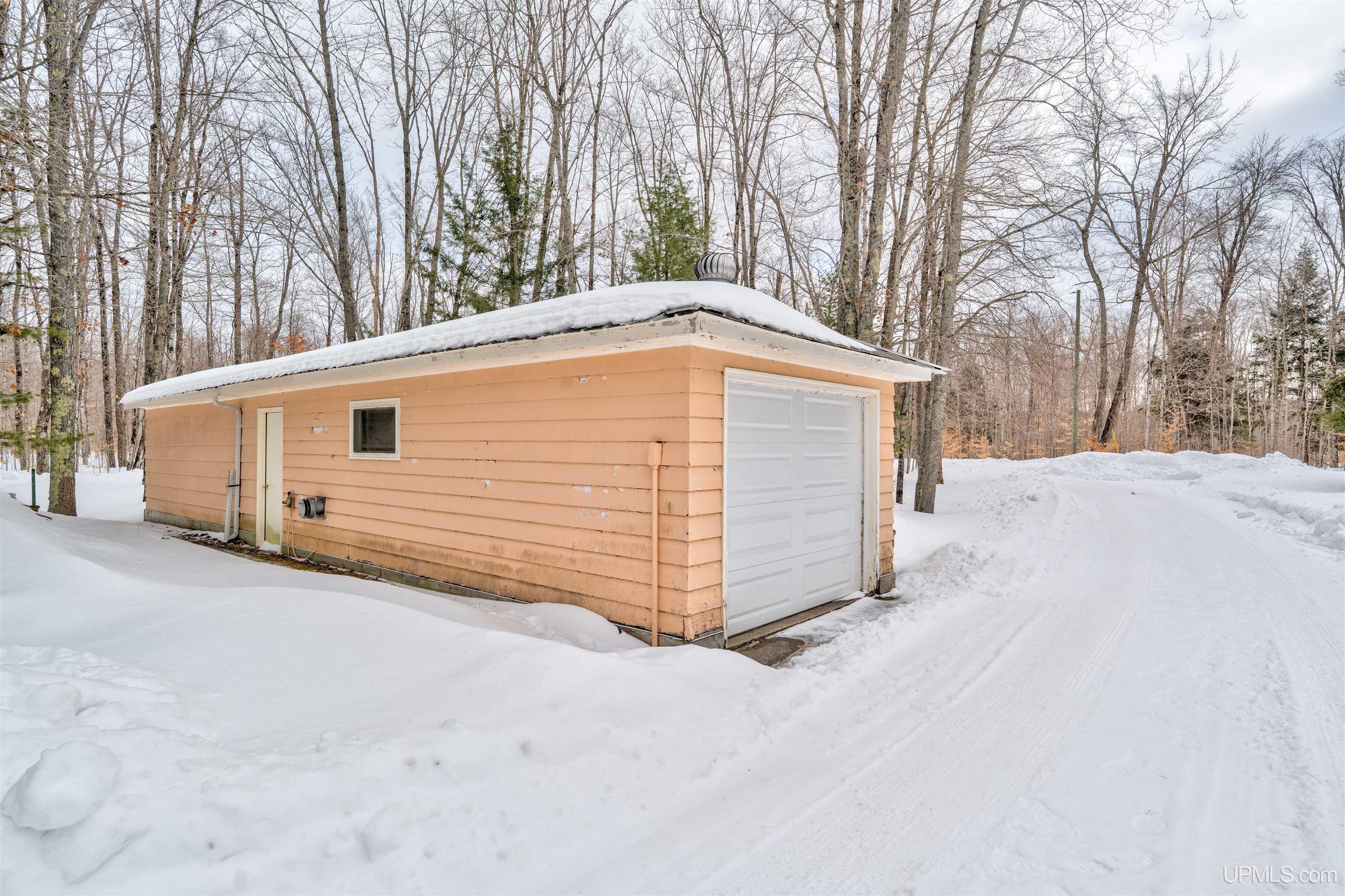 7888 W Island Lake Road, Manistique, MI, 49854