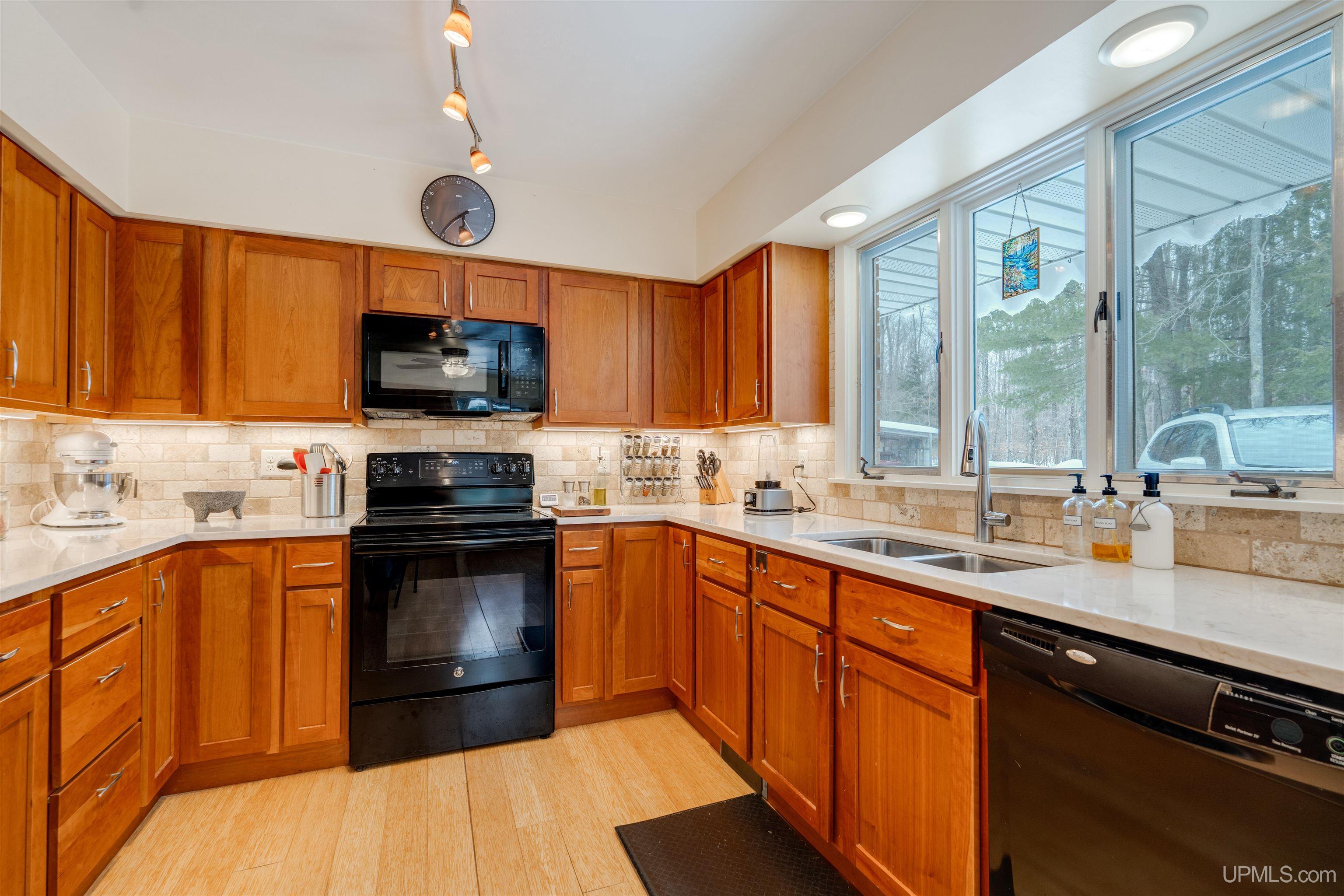 7888 W Island Lake Road, Manistique, MI, 49854