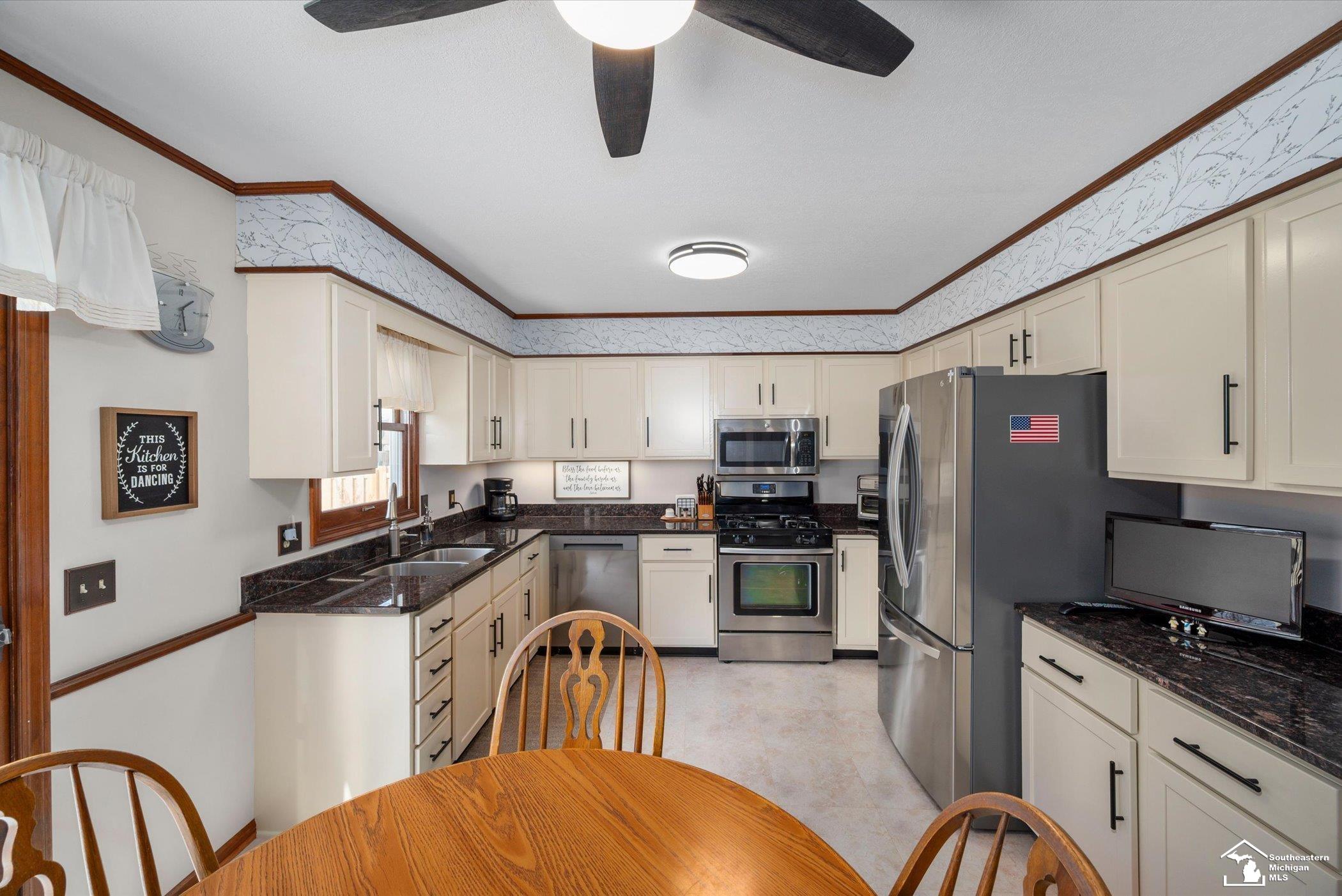 Temperance, MI, 48182