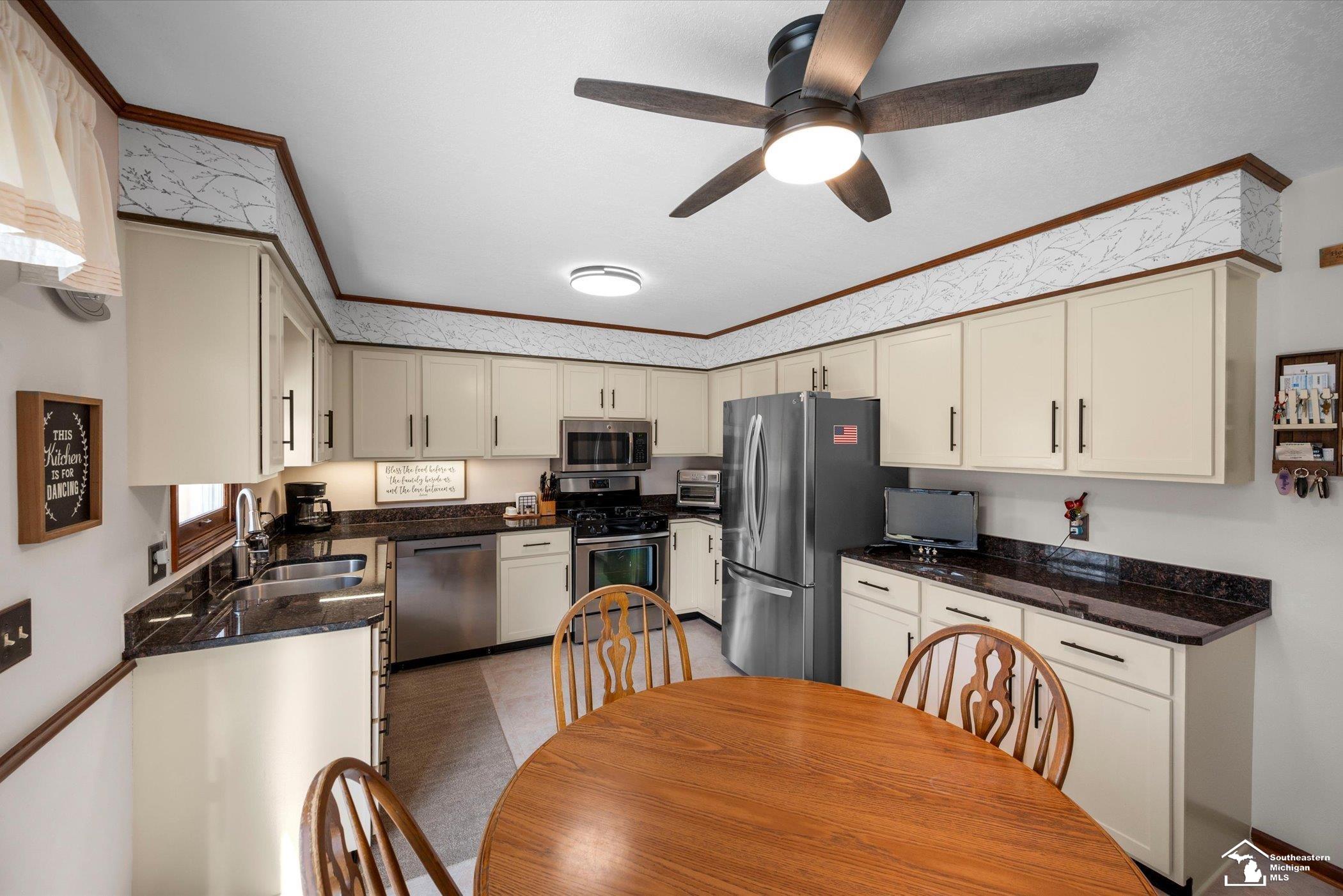 Temperance, MI, 48182