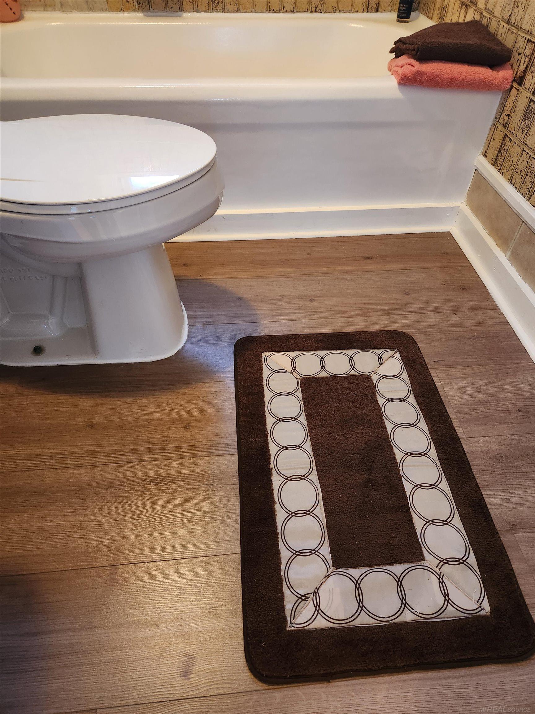 77 Hubbard Street, Mount Clemens, MI, 48043