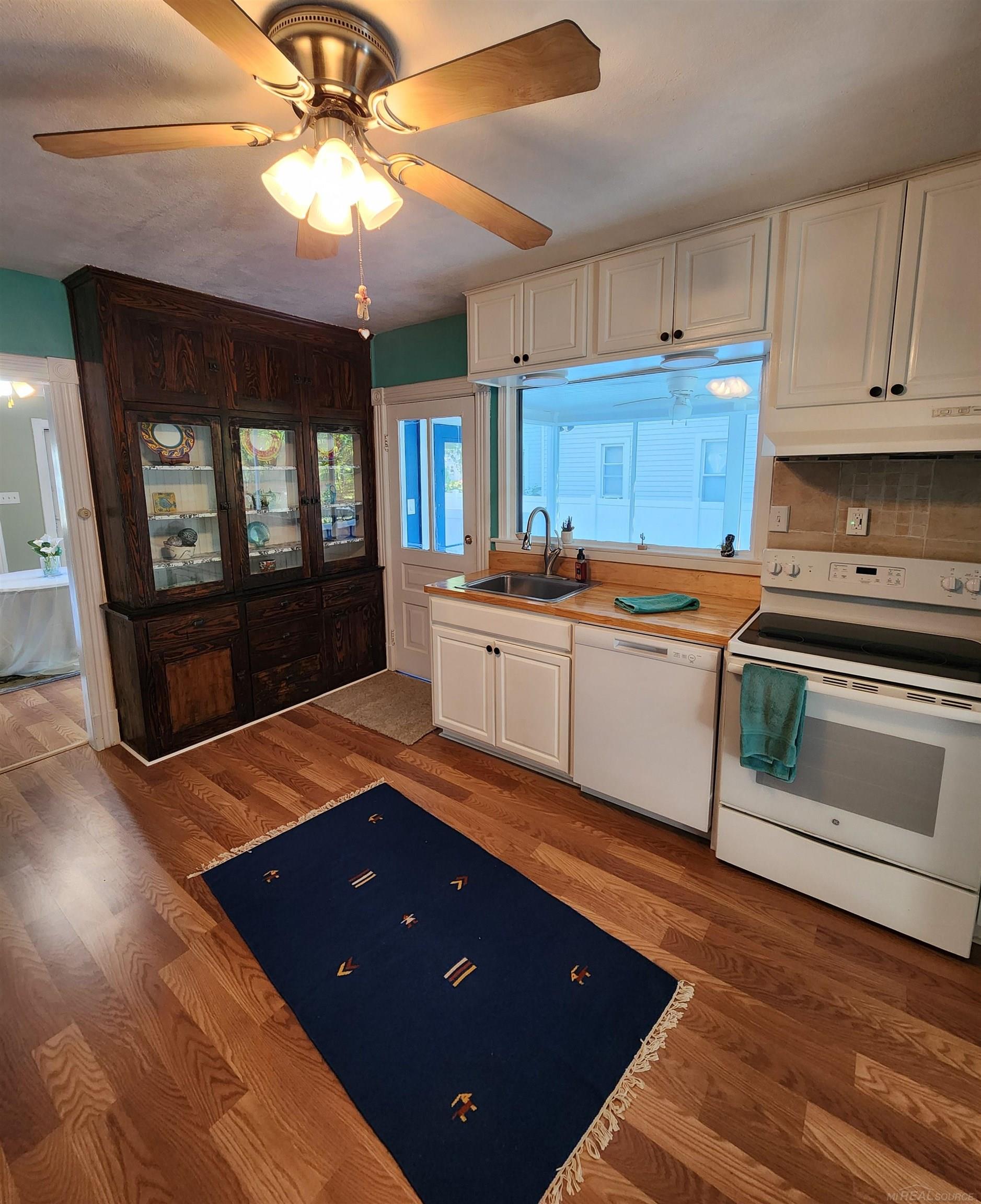 77 Hubbard Street, Mount Clemens, MI, 48043