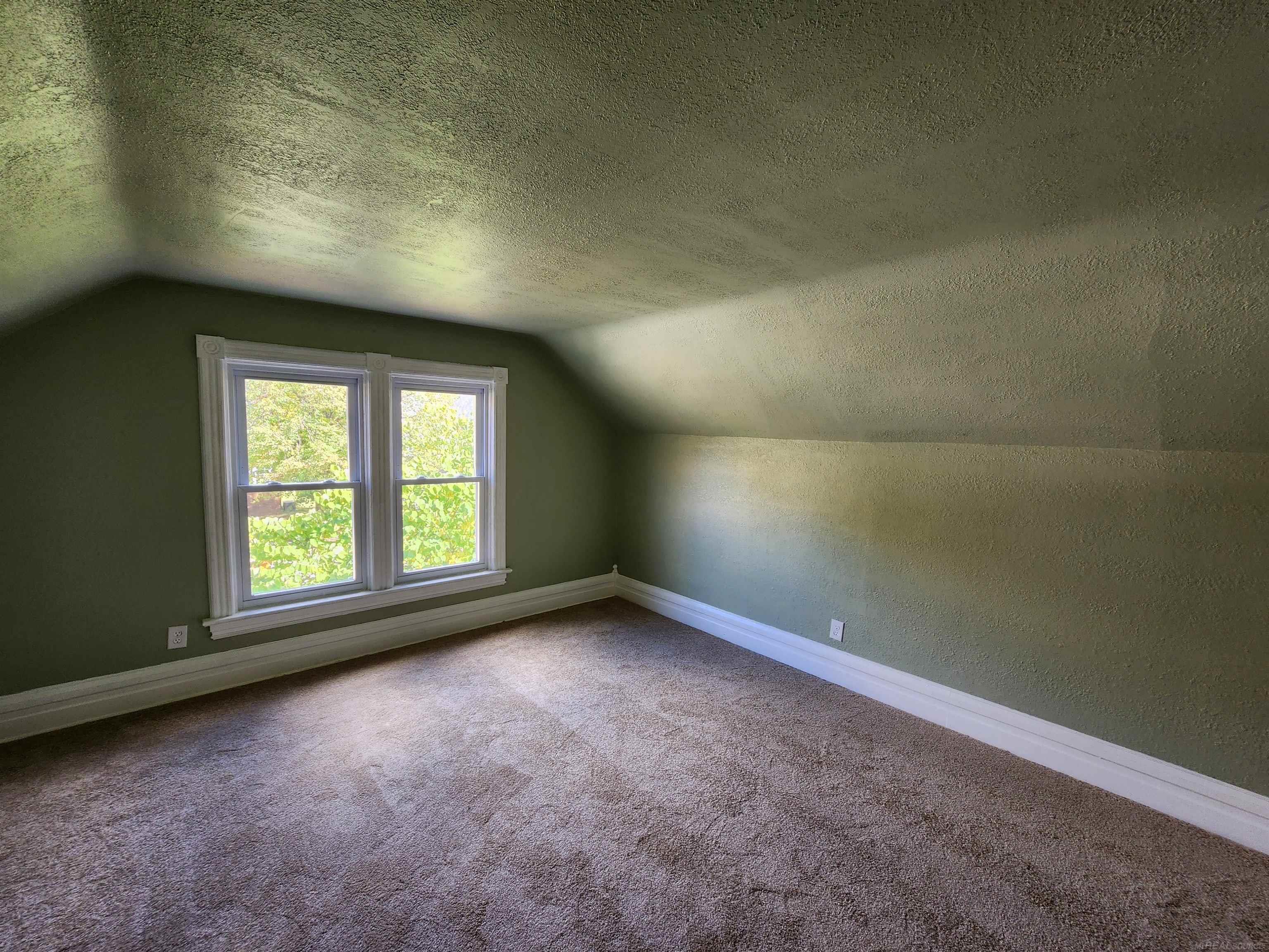 77 Hubbard Street, Mount Clemens, MI, 48043