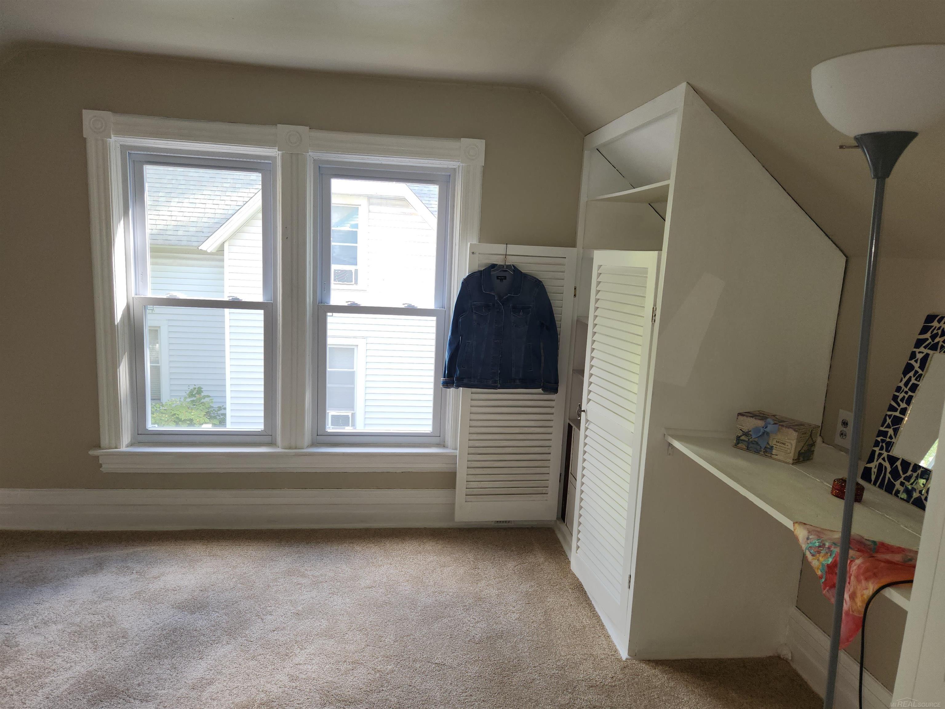 77 Hubbard Street, Mount Clemens, MI, 48043