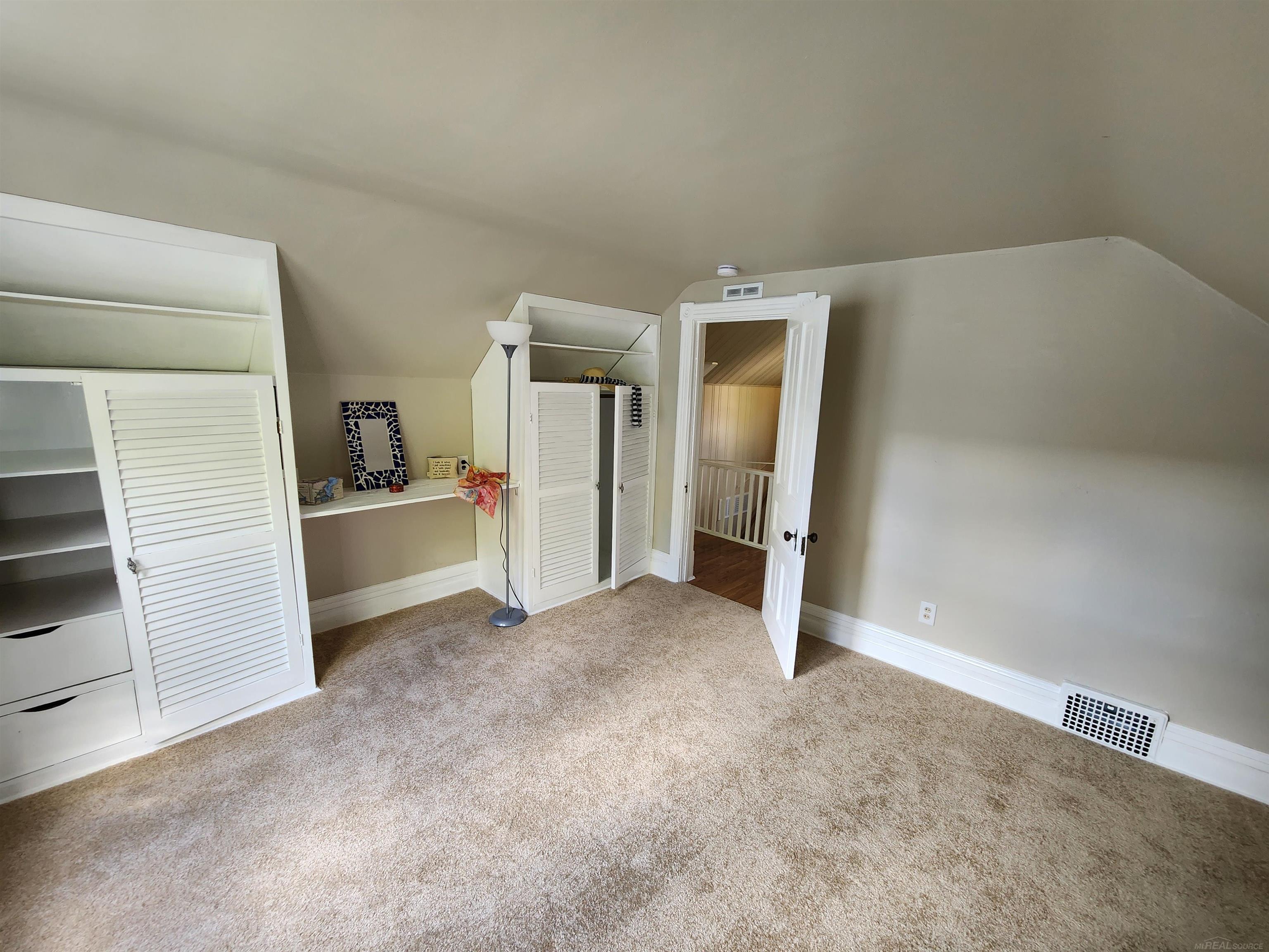 77 Hubbard Street, Mount Clemens, MI, 48043