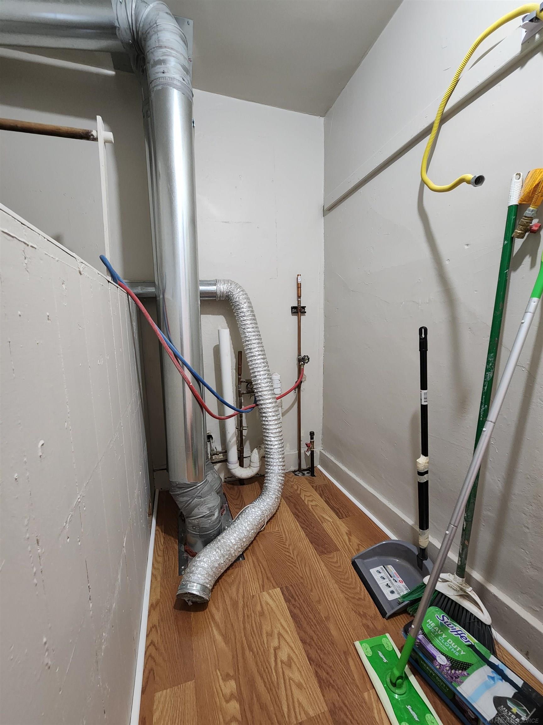 77 Hubbard Street, Mount Clemens, MI, 48043