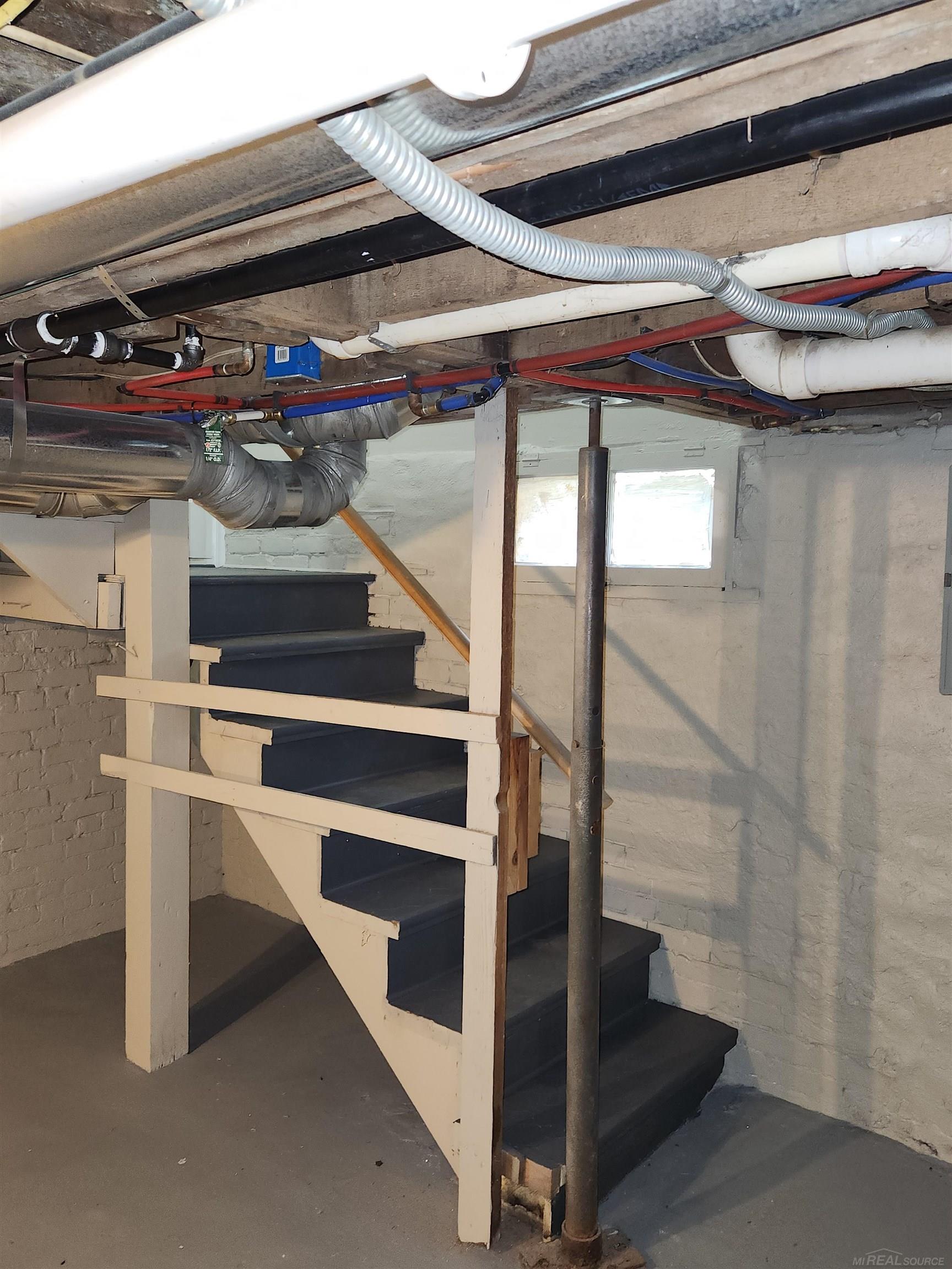 77 Hubbard Street, Mount Clemens, MI, 48043