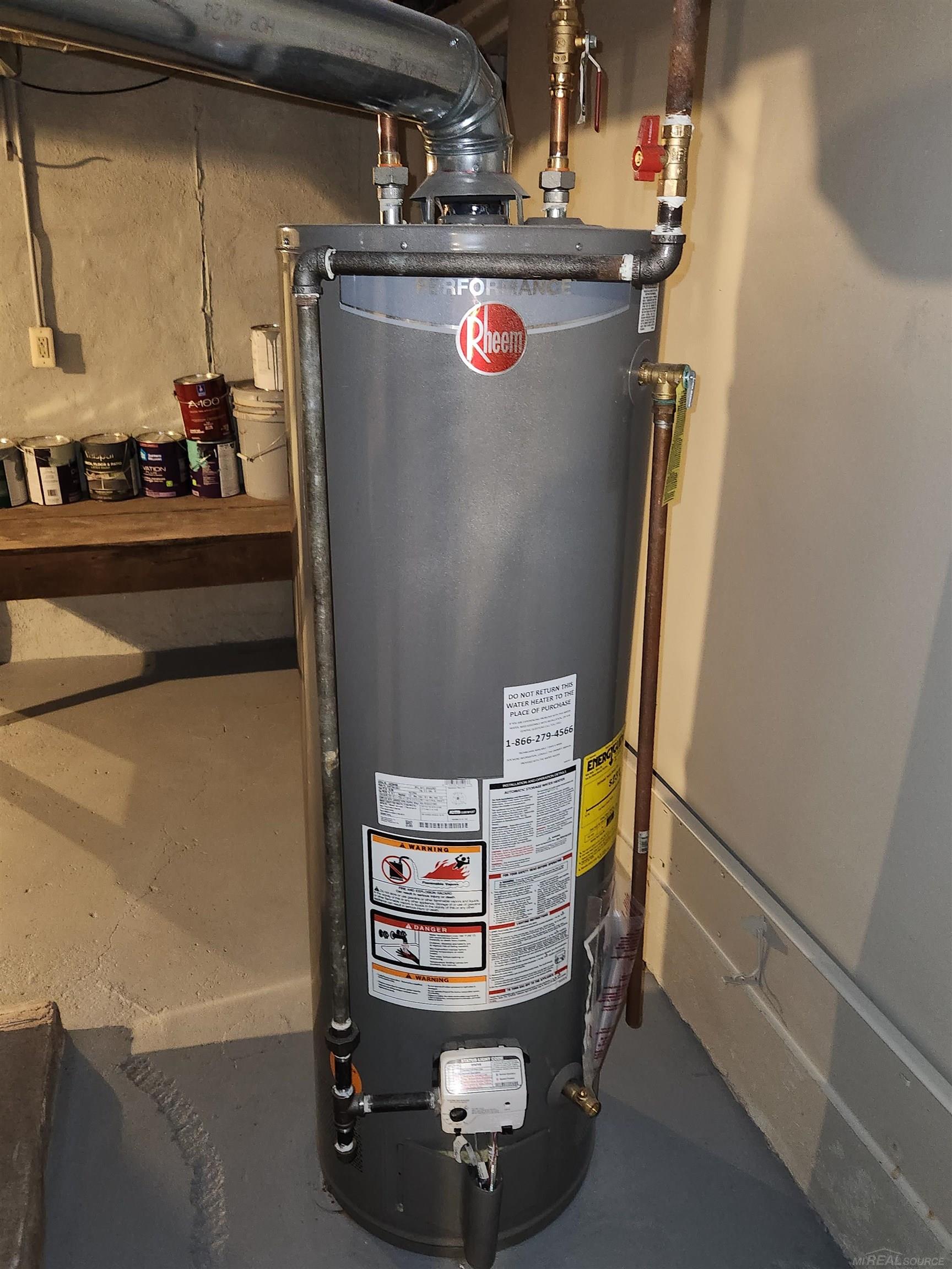 77 Hubbard Street, Mount Clemens, MI, 48043