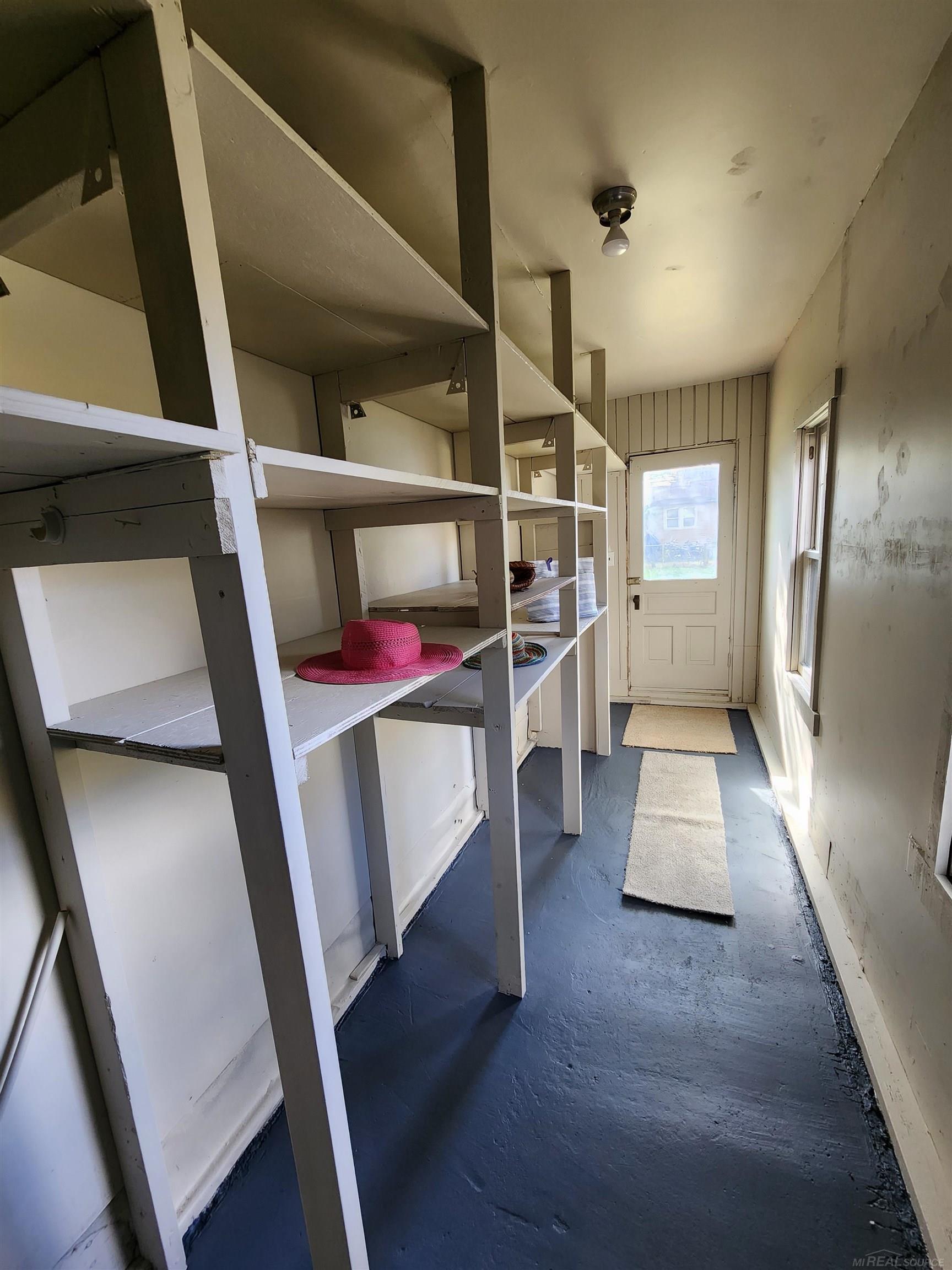 77 Hubbard Street, Mount Clemens, MI, 48043