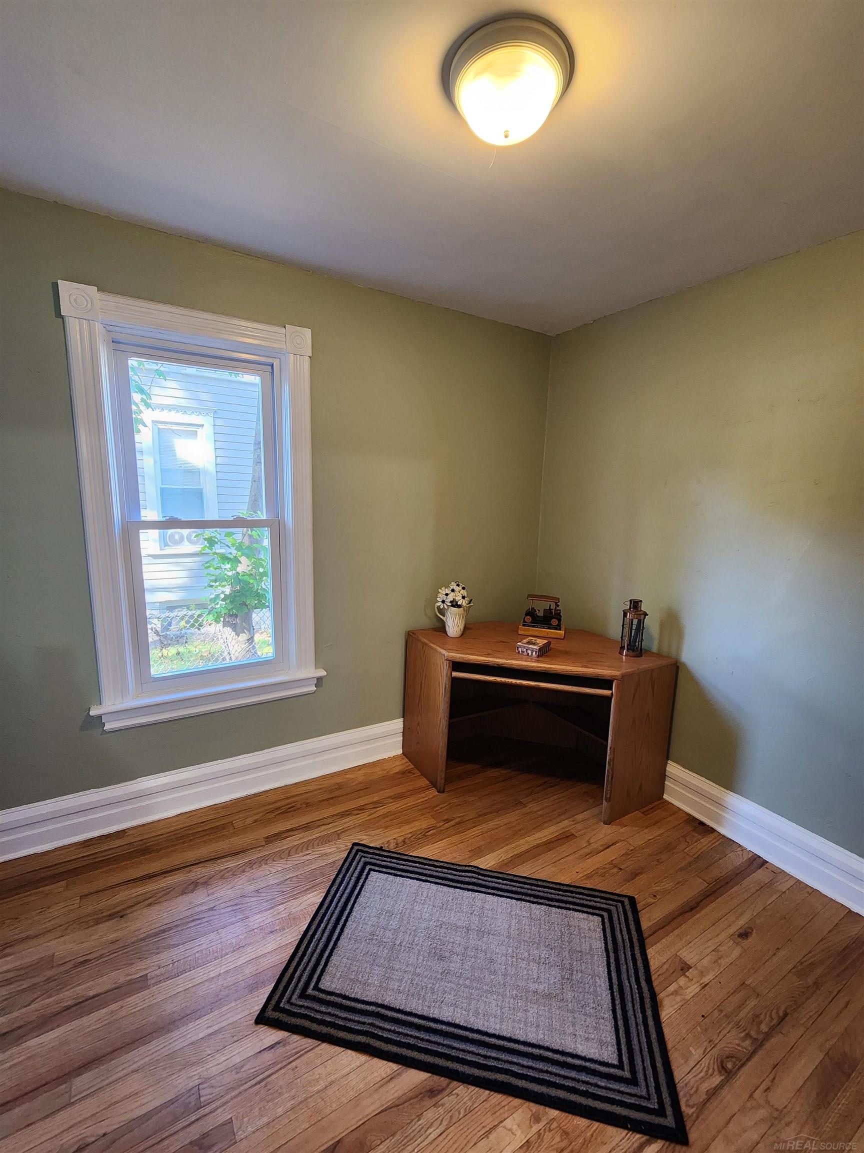 77 Hubbard Street, Mount Clemens, MI, 48043