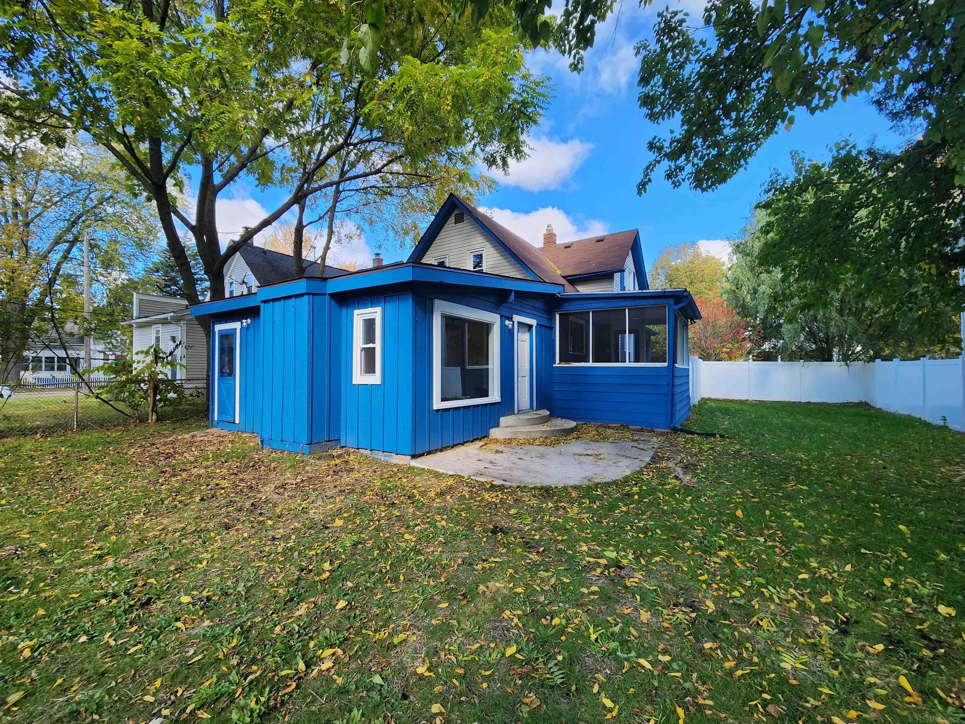 77 Hubbard Street, Mount Clemens, MI, 48043