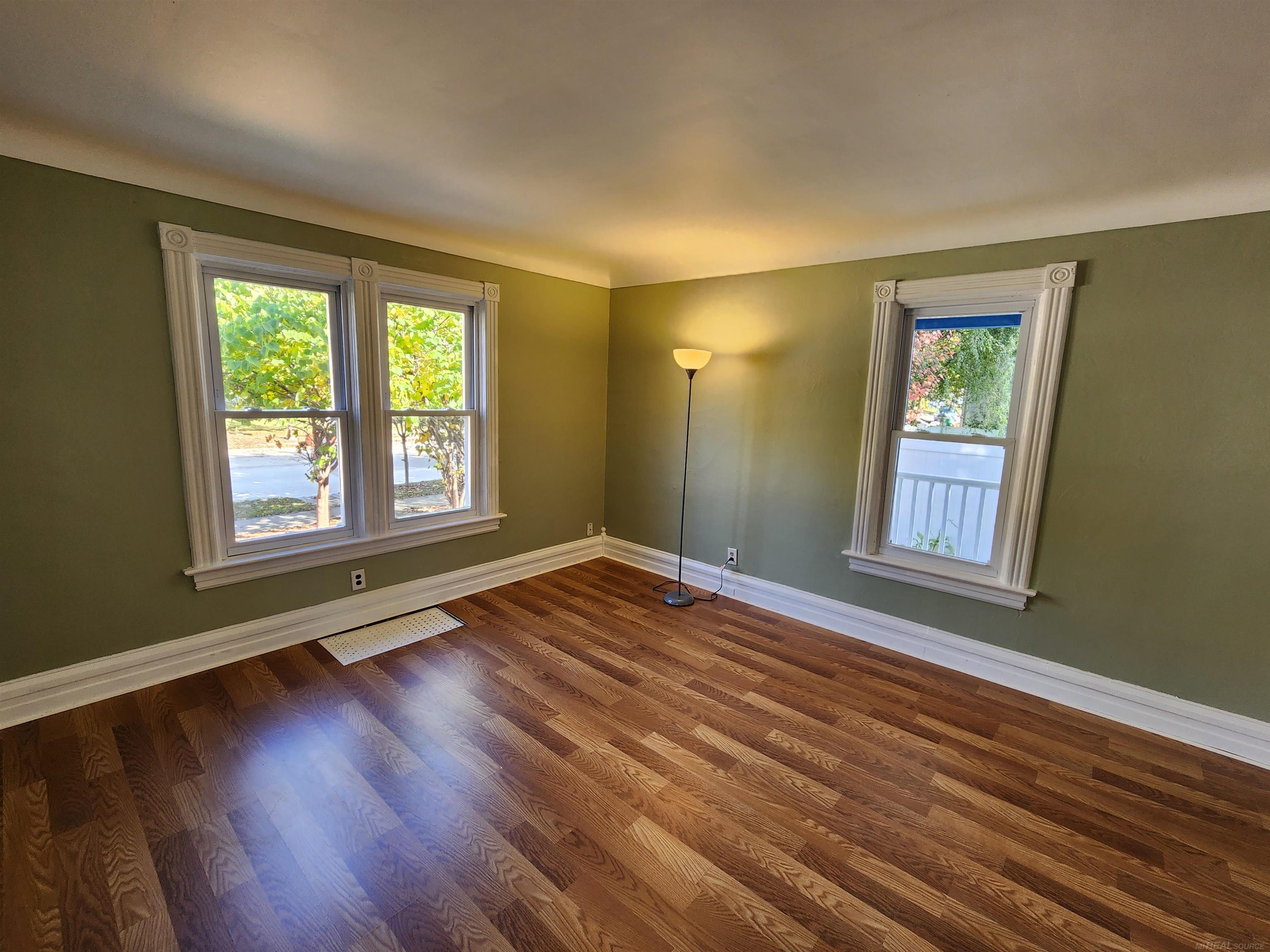 77 Hubbard Street, Mount Clemens, MI, 48043