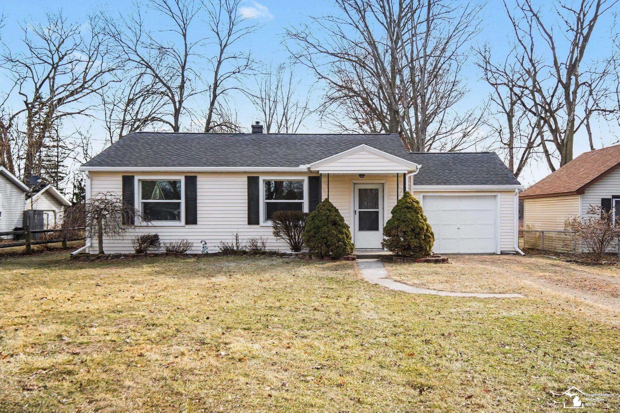 7134 Maplewood Drive, Temperance, MI, 48182