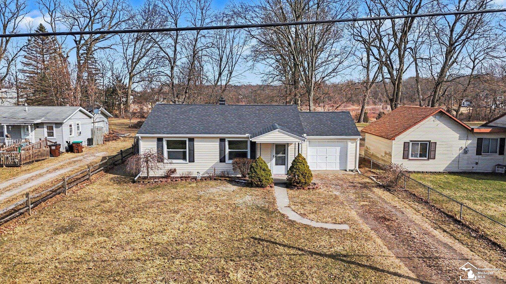 7134 Maplewood Drive, Temperance, MI, 48182