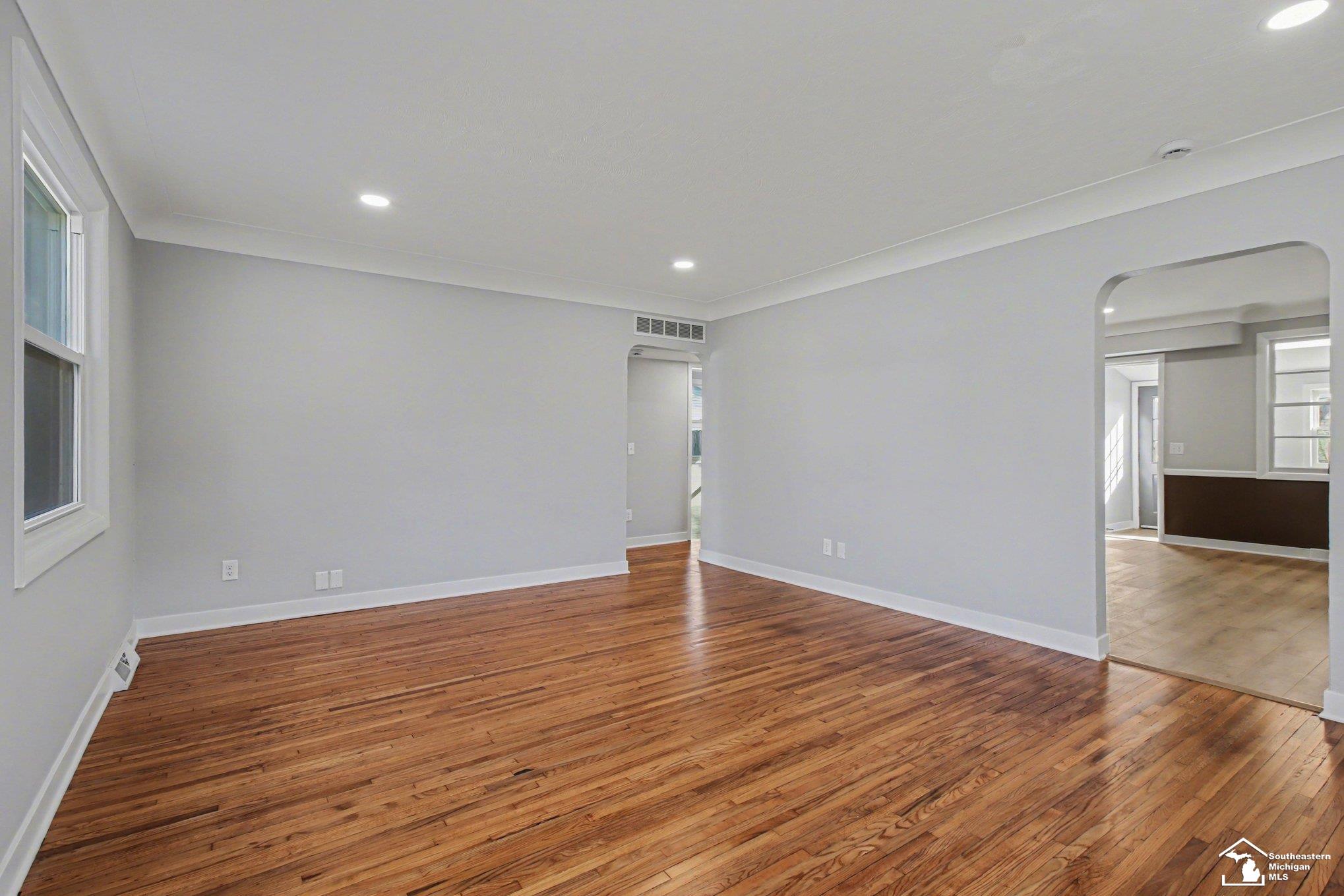 7134 Maplewood Drive, Temperance, MI, 48182