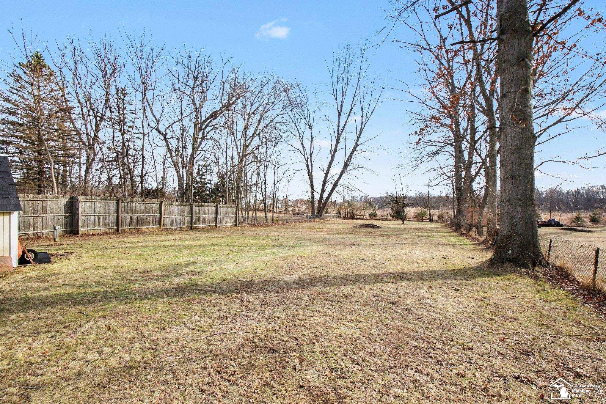 7134 Maplewood Drive, Temperance, MI, 48182