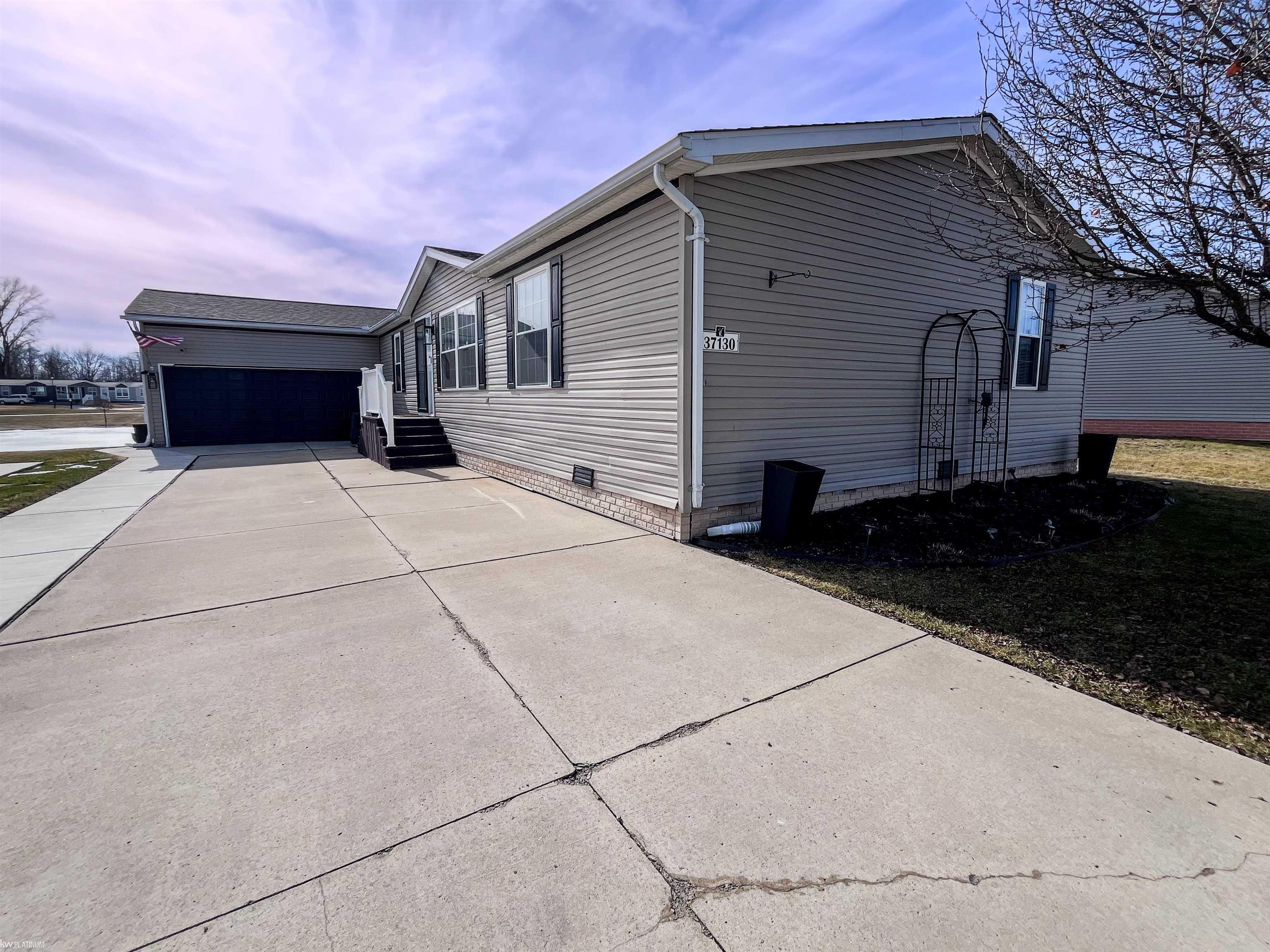 37130 Stone Way, Lenox, MI, 48048