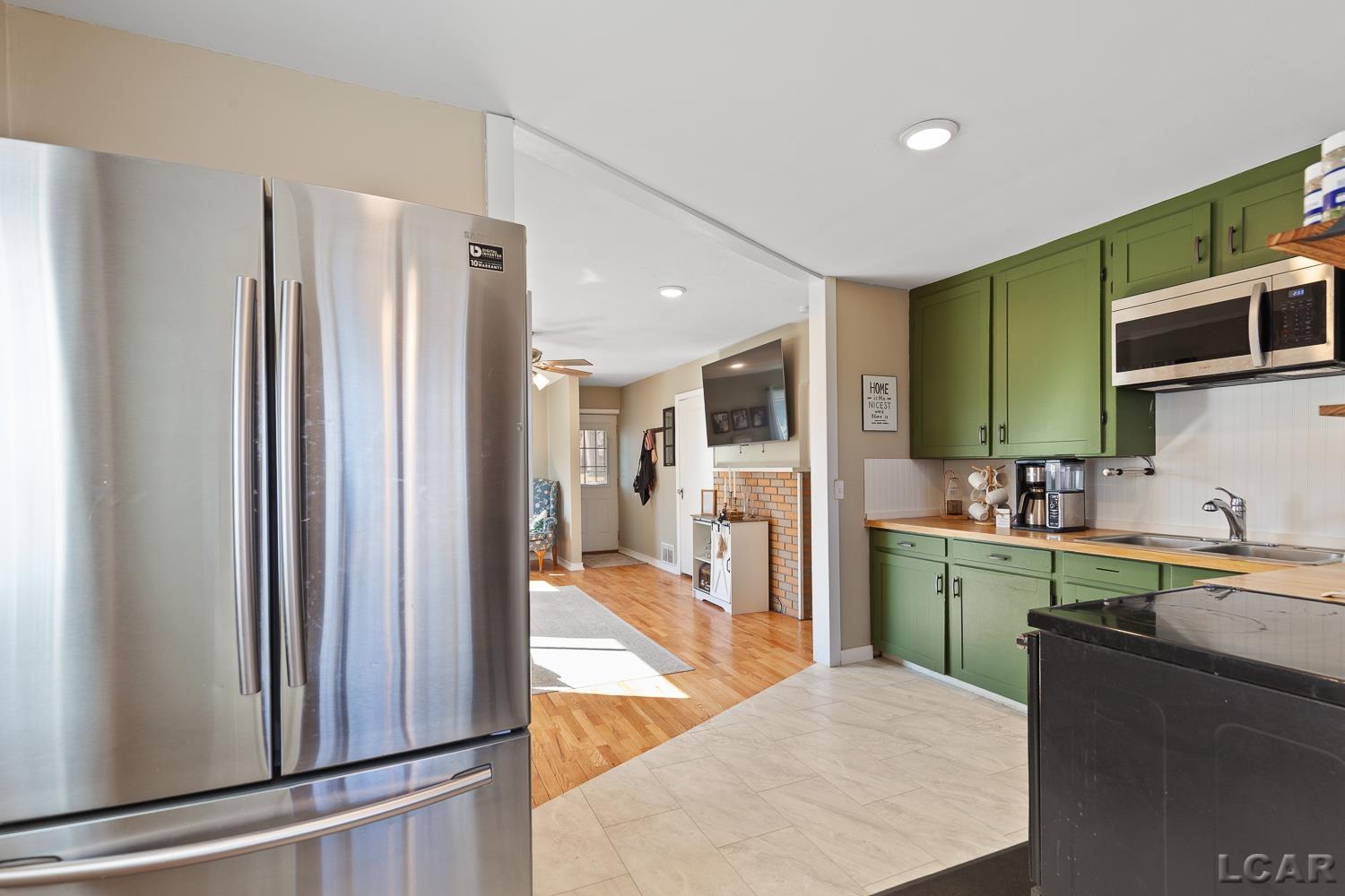 218 Greenly Street, Adrian, MI, 49221