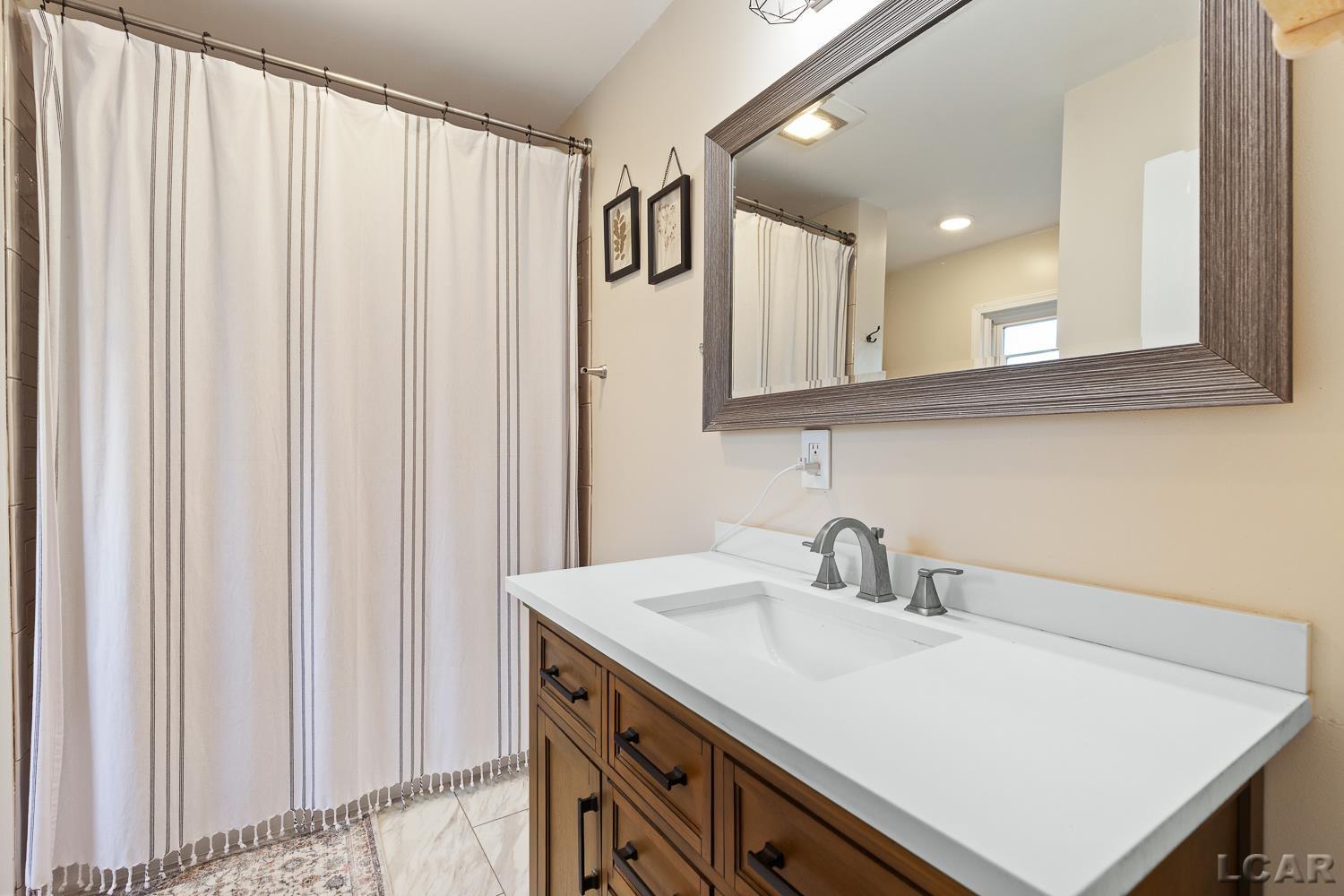 218 Greenly Street, Adrian, MI, 49221