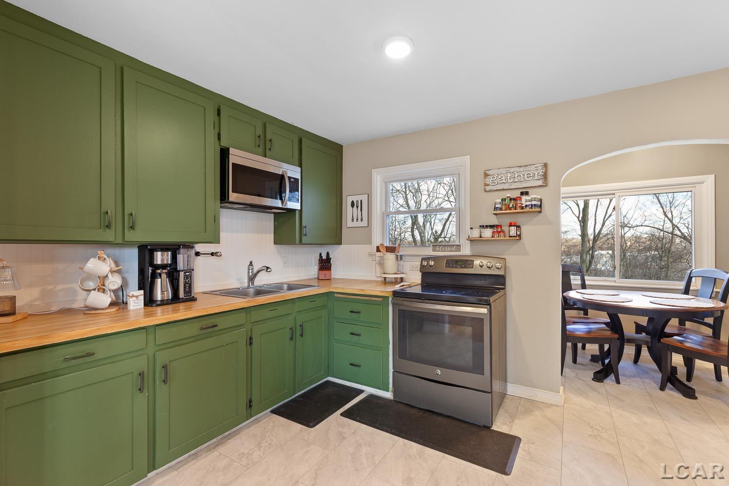 218 Greenly Street, Adrian, MI, 49221