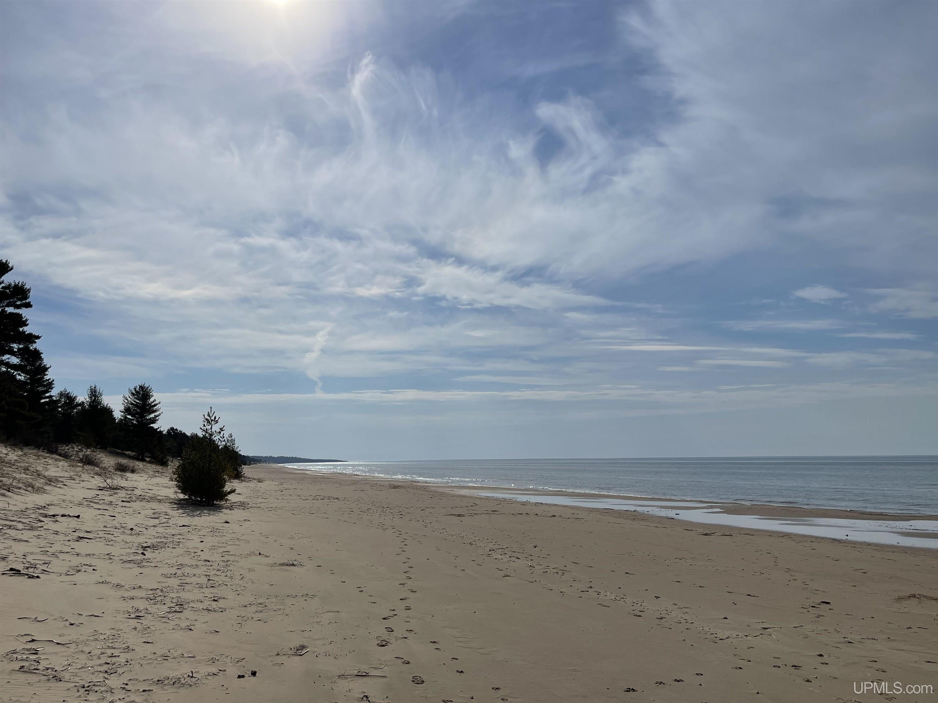 4264 FF Top O' The Lake Road, Gulliver, MI, 49840