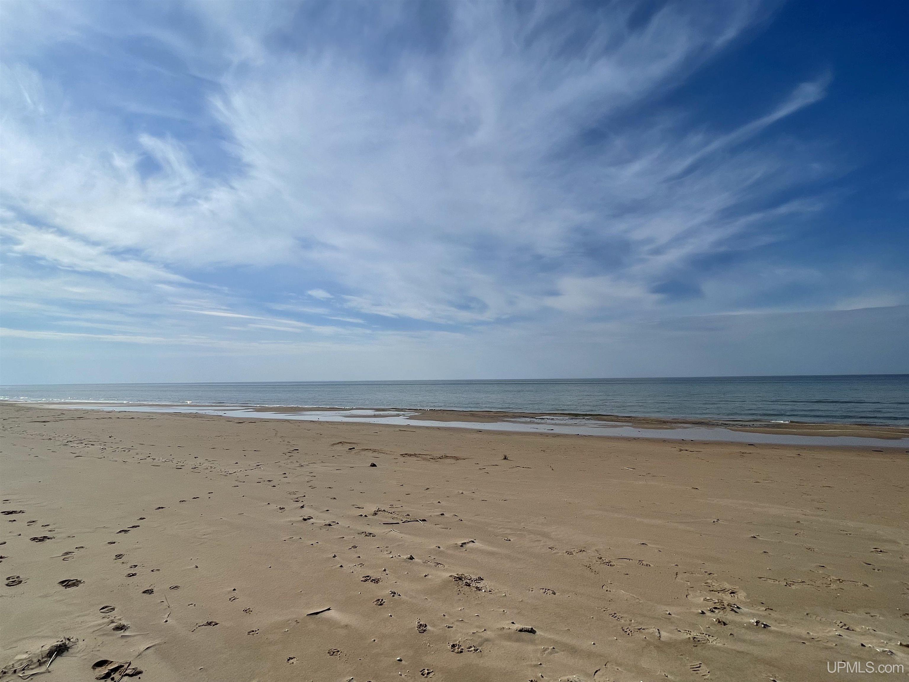 4264 FF Top O' The Lake Road, Gulliver, MI, 49840