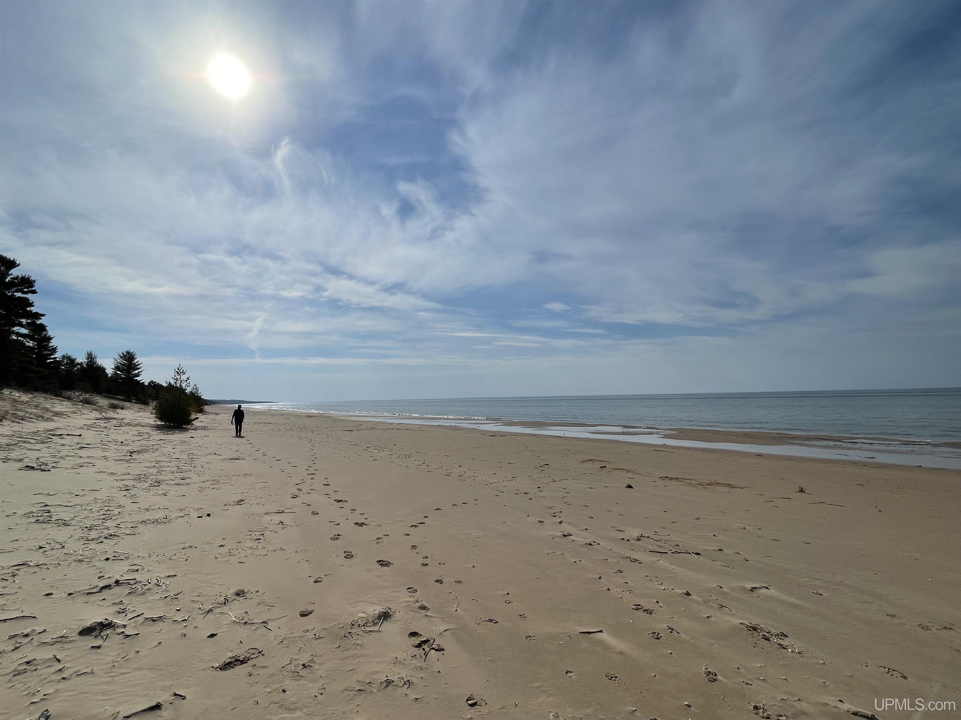 4264 FF Top O' The Lake Road, Gulliver, MI, 49840