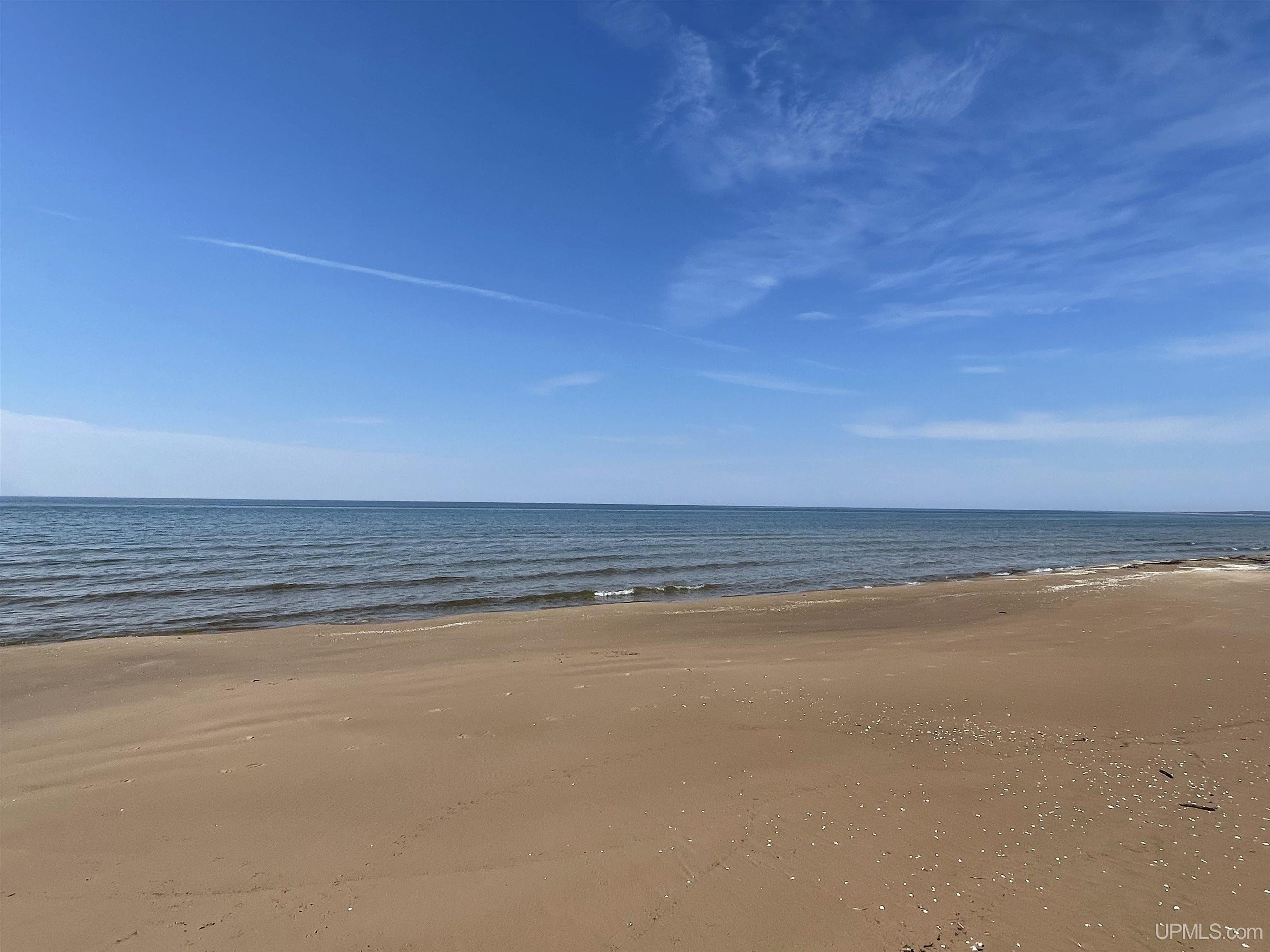 4264 FF Top O' The Lake Road, Gulliver, MI, 49840