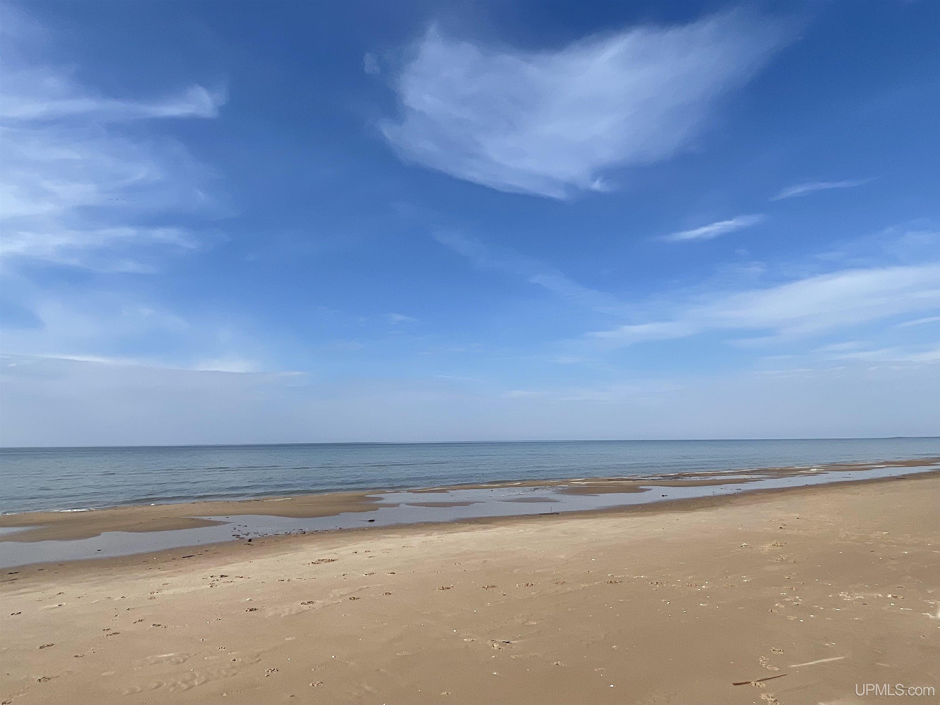 4264 FF Top O' The Lake Road, Gulliver, MI, 49840