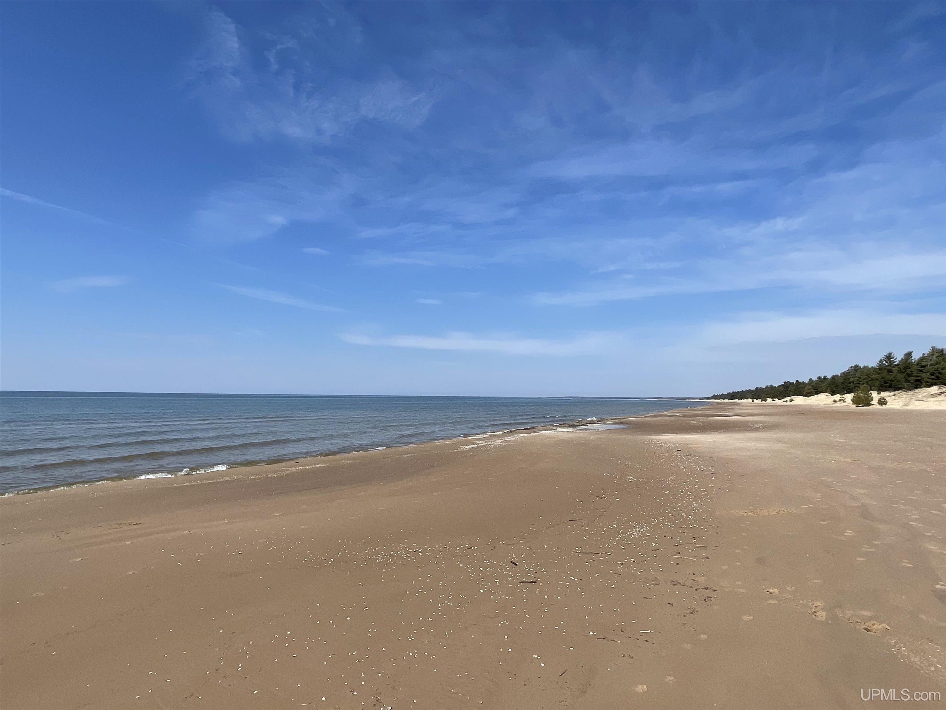 4264 FF Top O' The Lake Road, Gulliver, MI, 49840