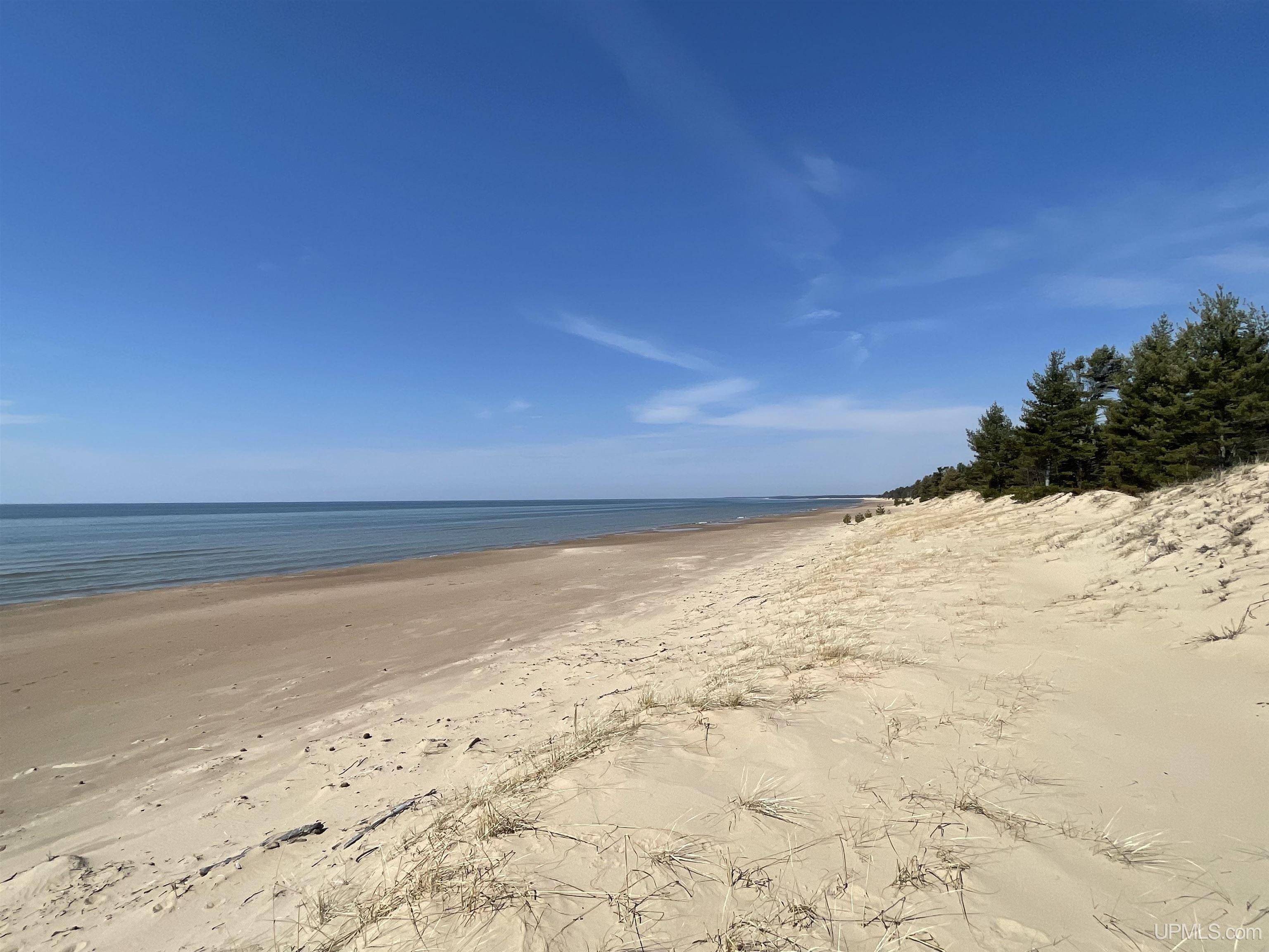 4264 FF Top O' The Lake Road, Gulliver, MI, 49840