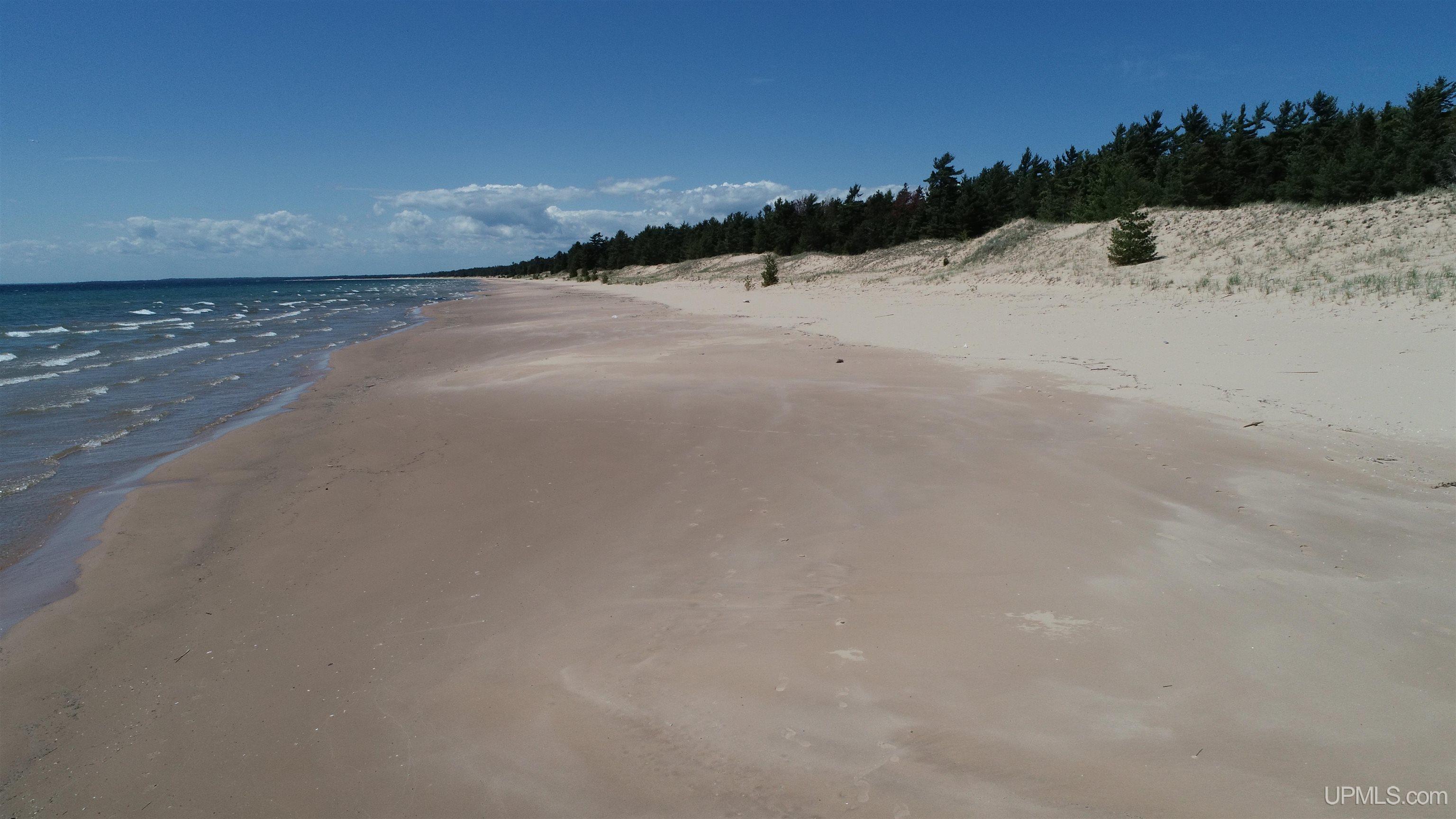 4264 FF Top O' The Lake Road, Gulliver, MI, 49840